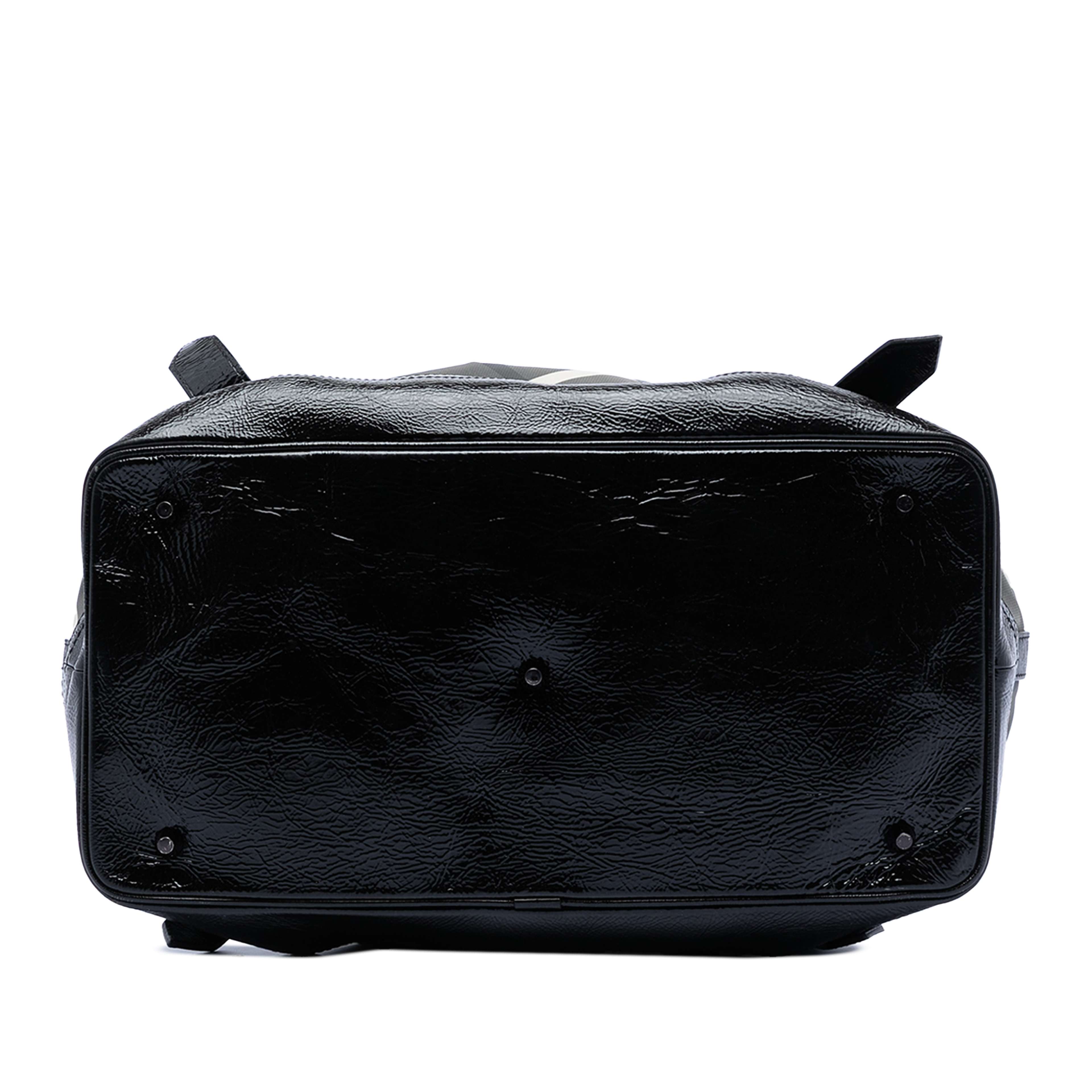 Burberry Beat Check Nylon Lowry Satchel, från Luxclusif, i färgen gray. Klicka för att öppna bilden i stort format