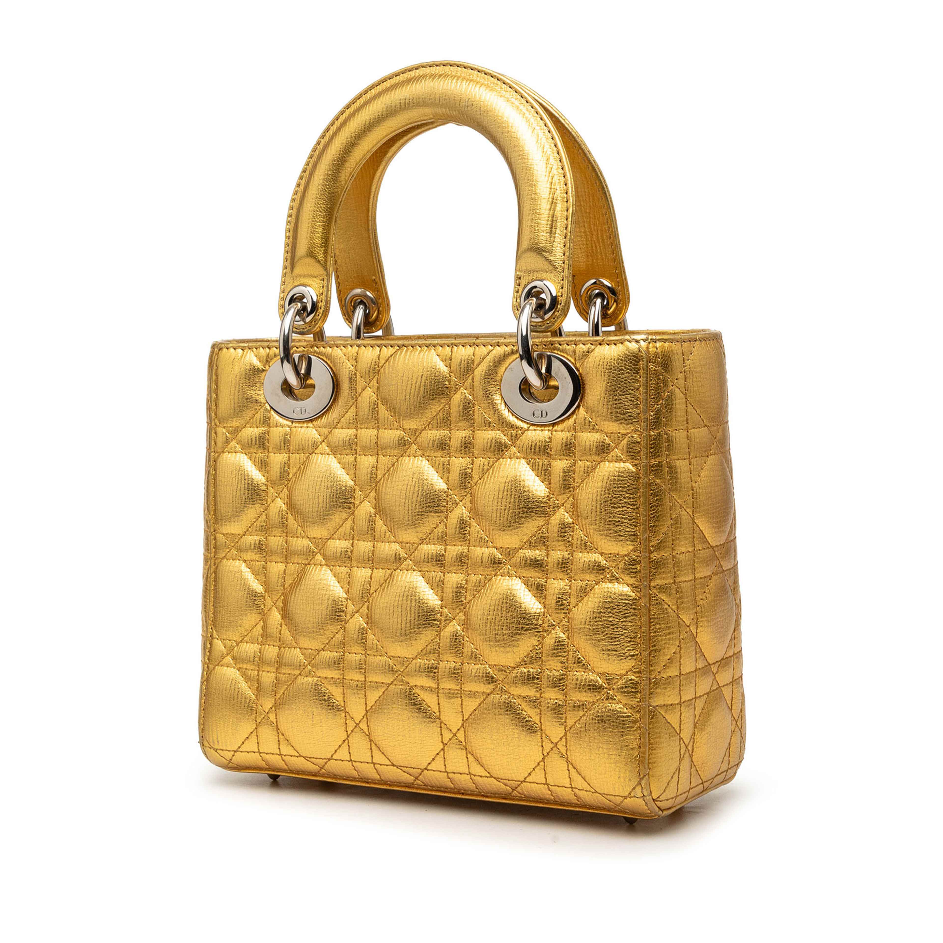 Dior Small Metallic Grained Calfskin Cannage My Abcdior Lady Dior, från Luxclusif, i färgen guld. Klicka för att öppna bilden i stort format
