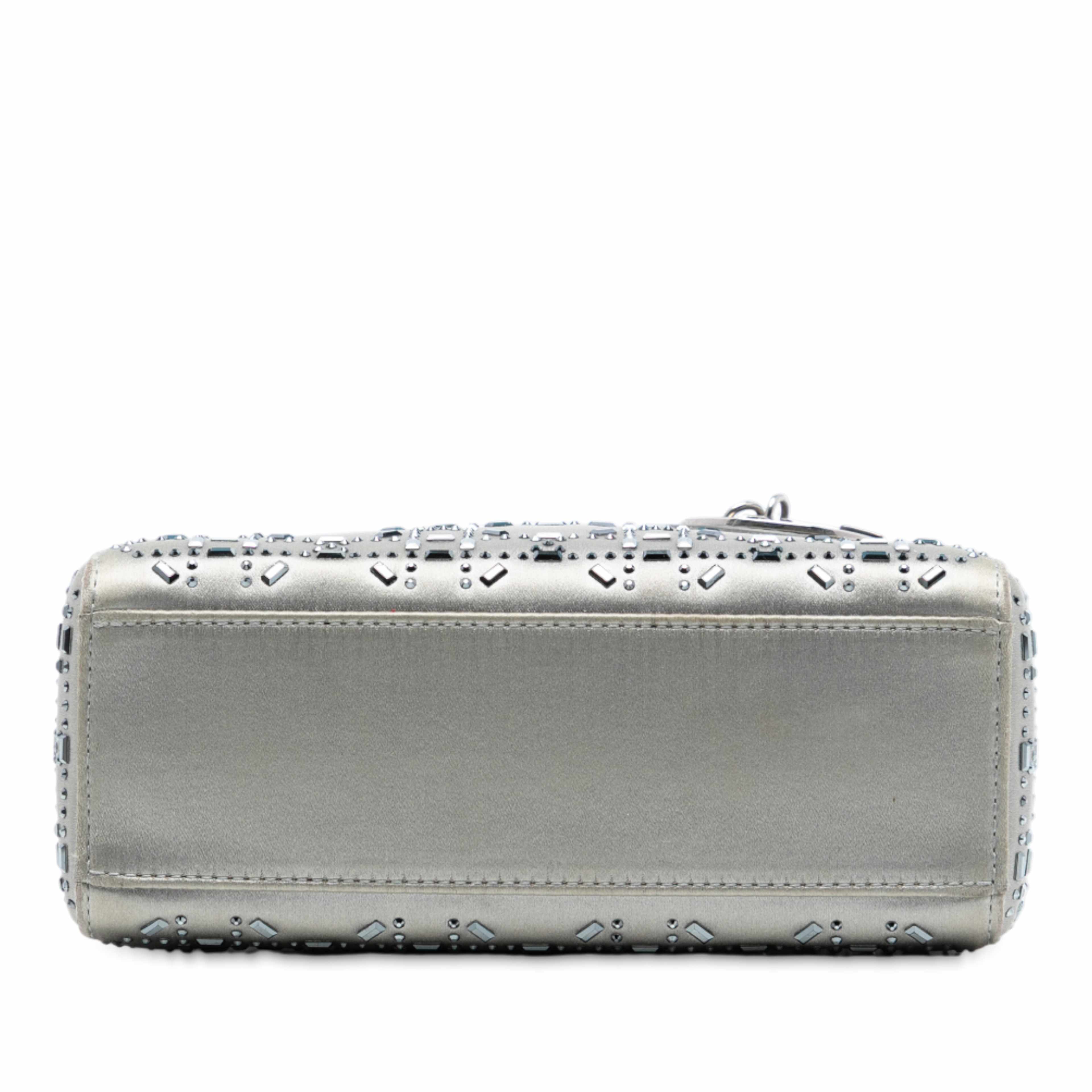 Dior Mini Satin Cannage Strass Crystal Embellished Lady Dior, från Luxclusif, i färgen gray. Klicka för att öppna bilden i stort format