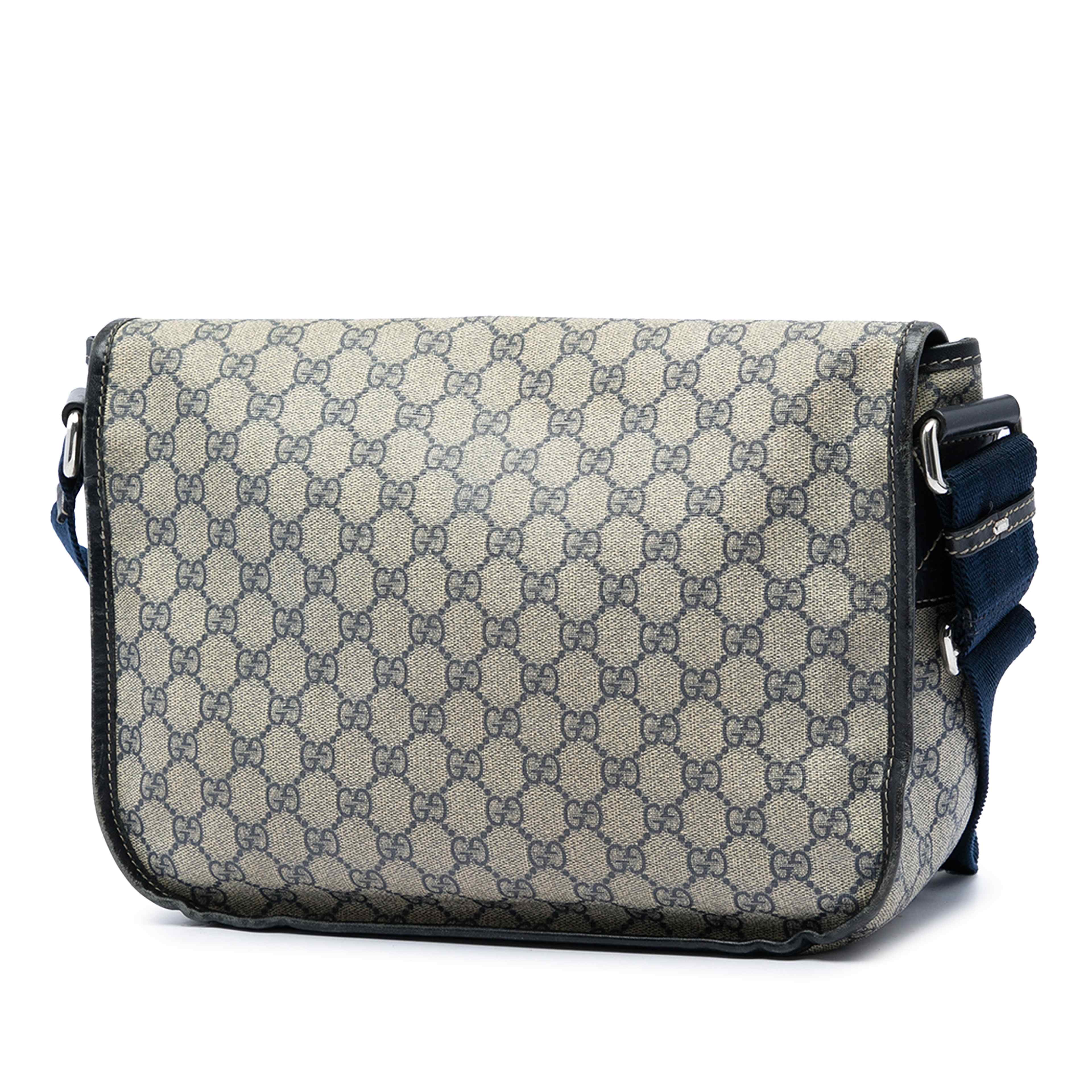 Gucci Gg Supreme Crossbody, från Luxclusif, i färgen beige. Klicka för att öppna bilden i stort format