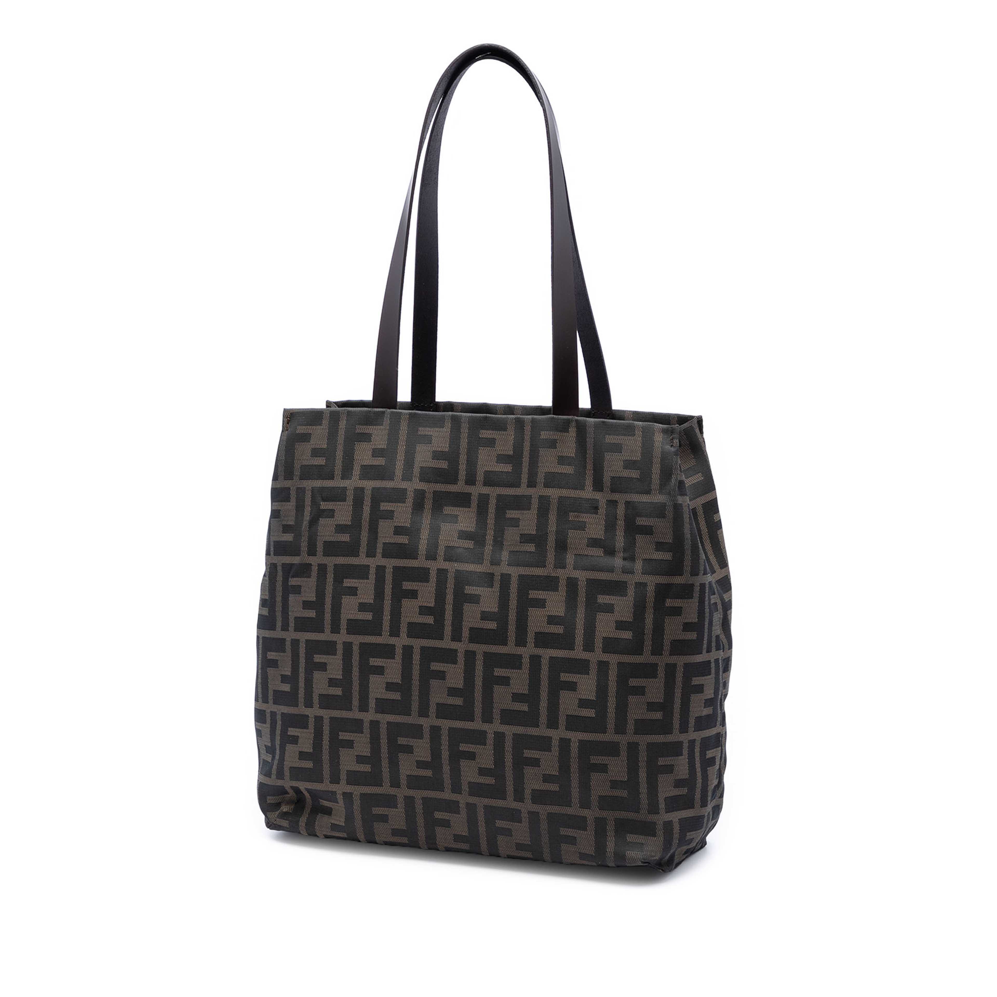 Fendi Zucca Canvas Tote, från Luxclusif, i färgen brun. Klicka för att öppna bilden i stort format