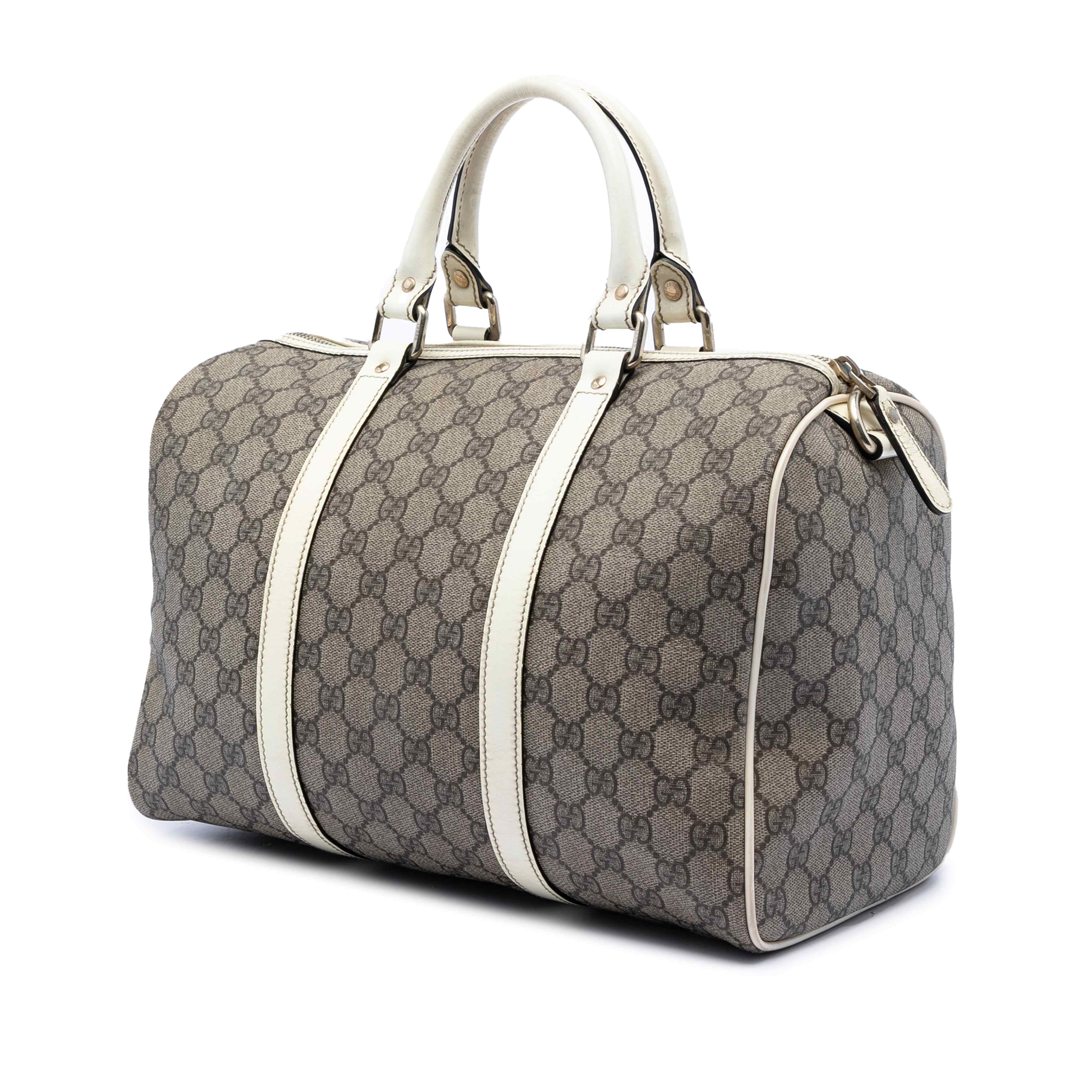 Gucci Medium Gg Supreme Joy Boston Bag, från Luxclusif, i färgen beige. Klicka för att öppna bilden i stort format