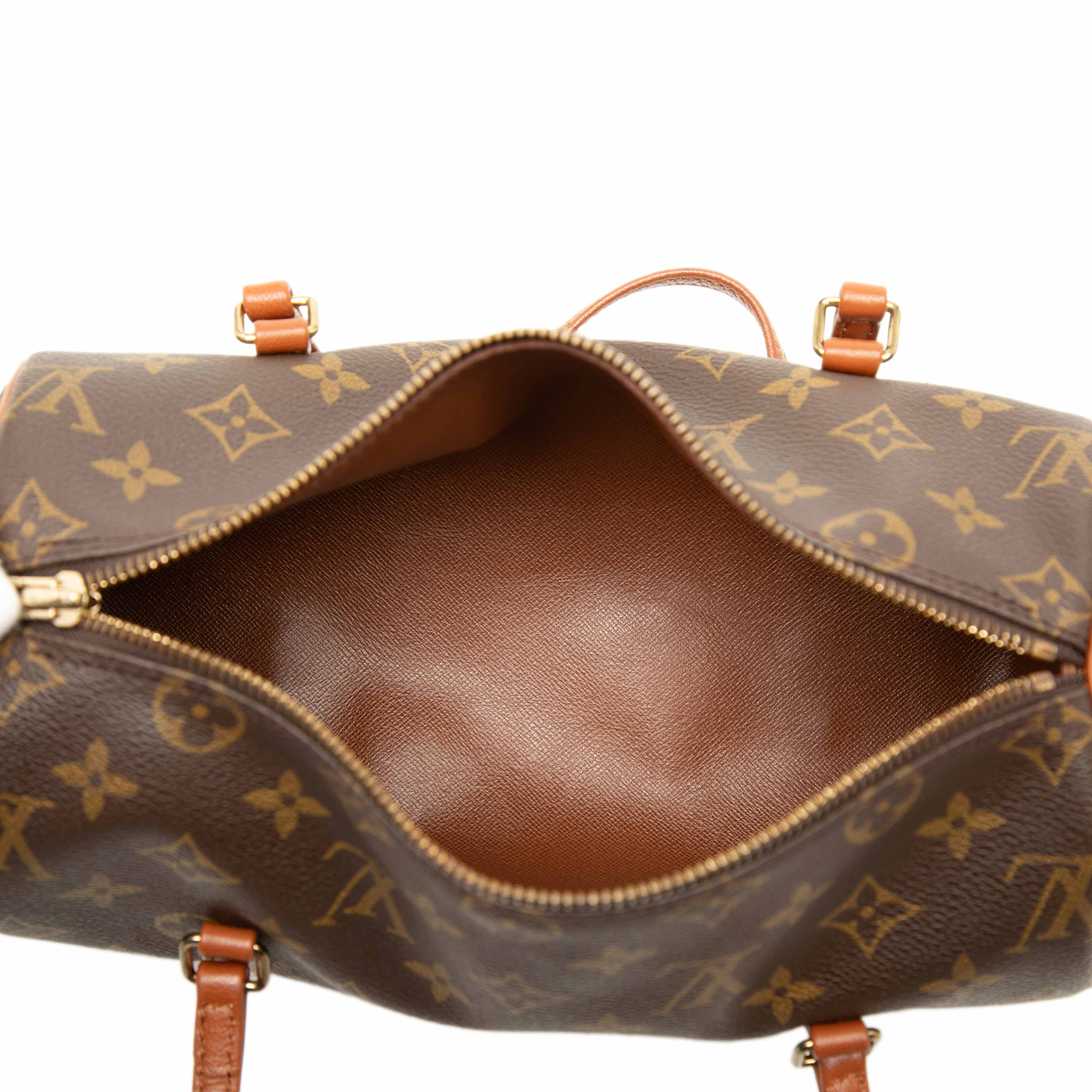 Louis Vuitton Monogram Papillon 26, från Luxclusif, i färgen brun. Klicka för att öppna bilden i stort format
