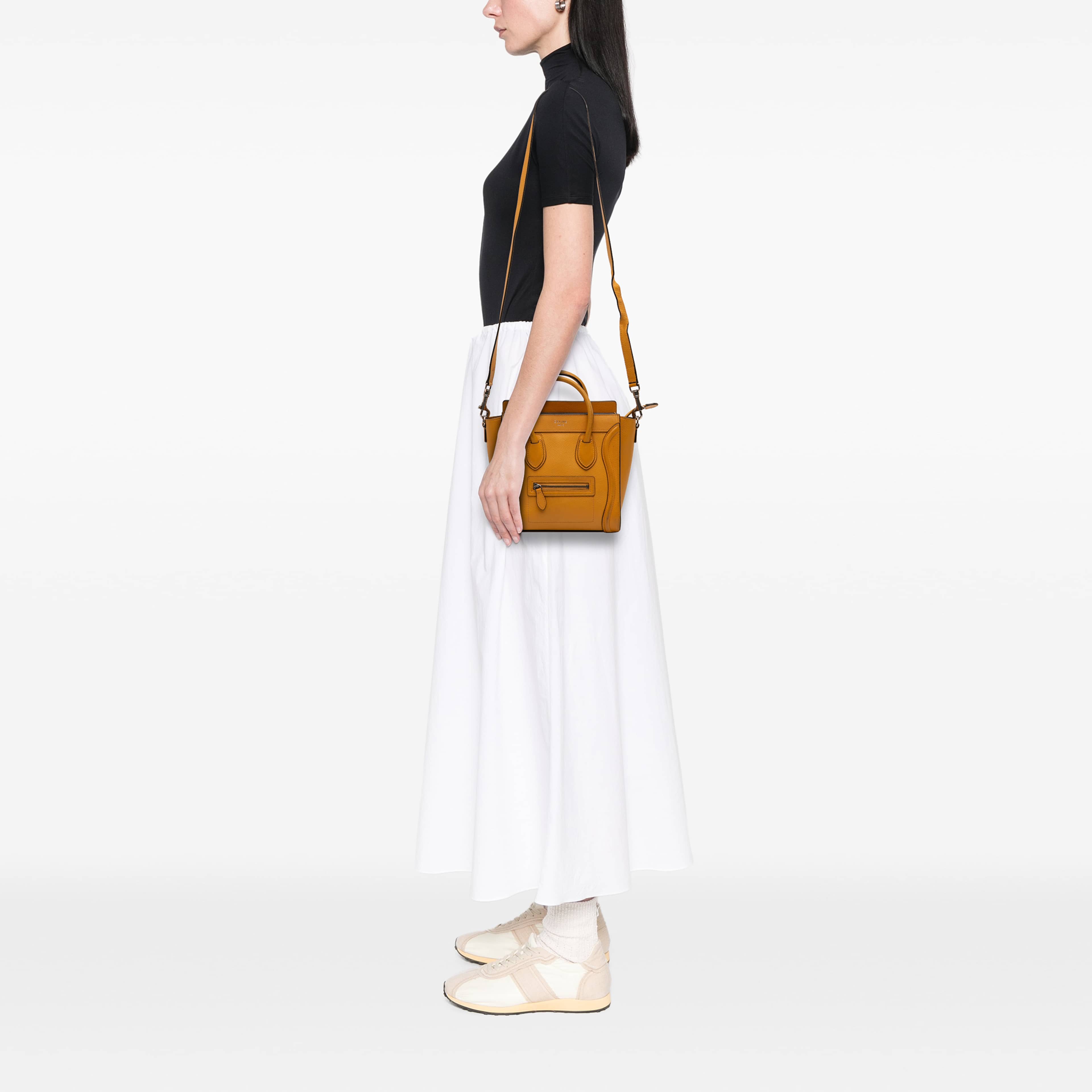 Celine Nano Leather Luggage Tote, från Luxclusif, i färgen gul. Klicka för att öppna bilden i stort format