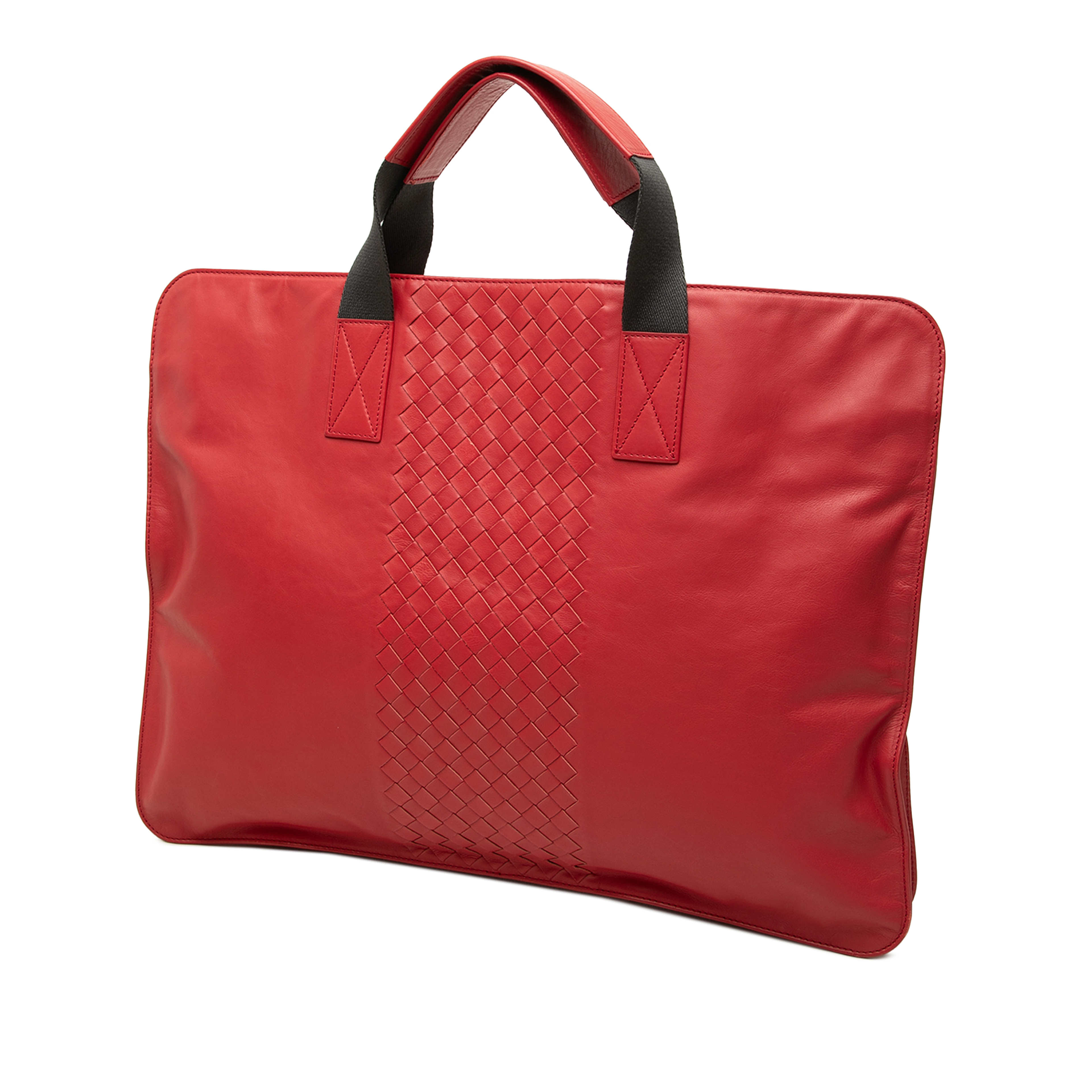 Bottega Veneta Nappa Intrecciato Briefcase, från Luxclusif, i färgen röd. Klicka för att öppna bilden i stort format
