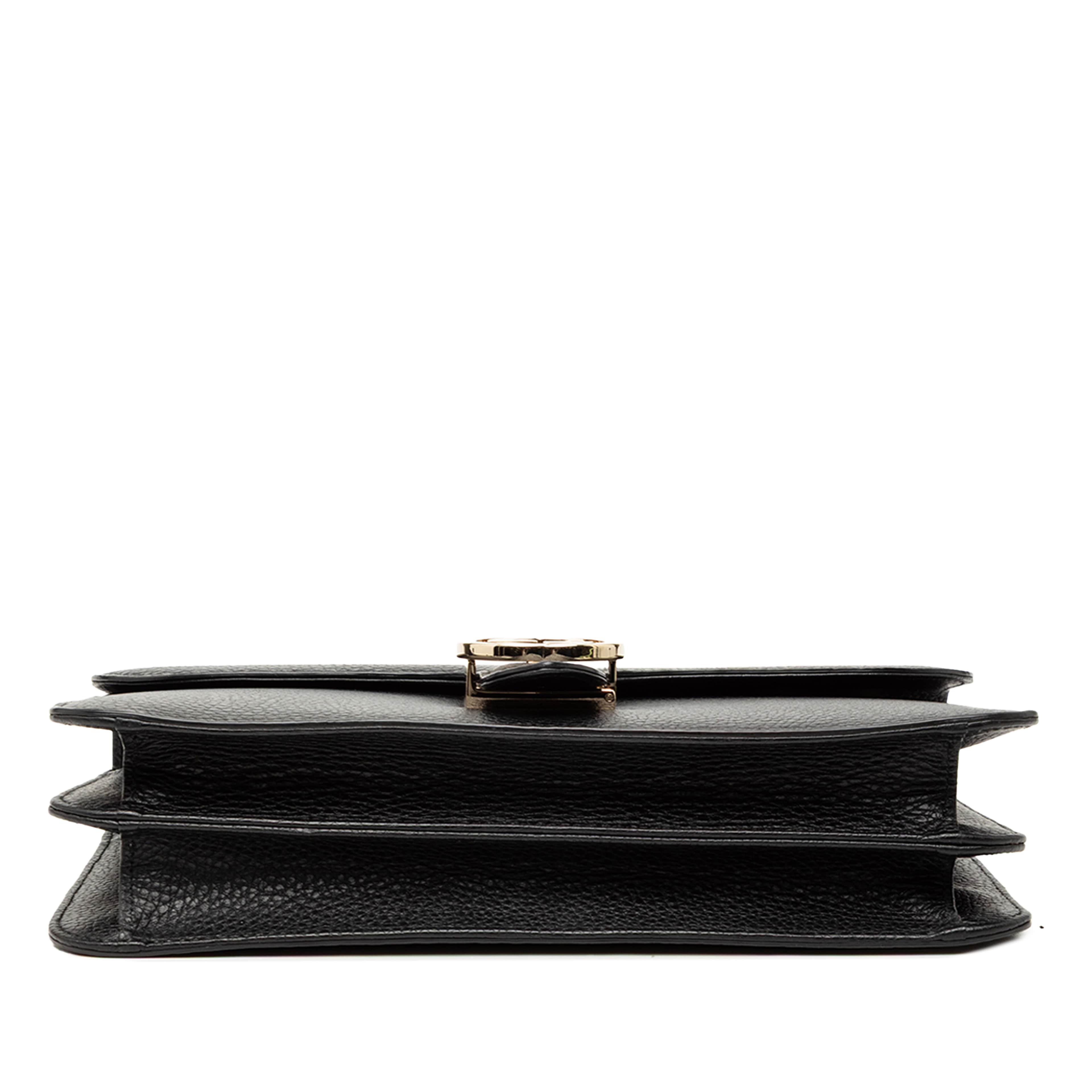 Gucci Medium Dollar Calfskin Interlocking G Crossbody, från Luxclusif, i färgen black. Klicka för att öppna bilden i stort format