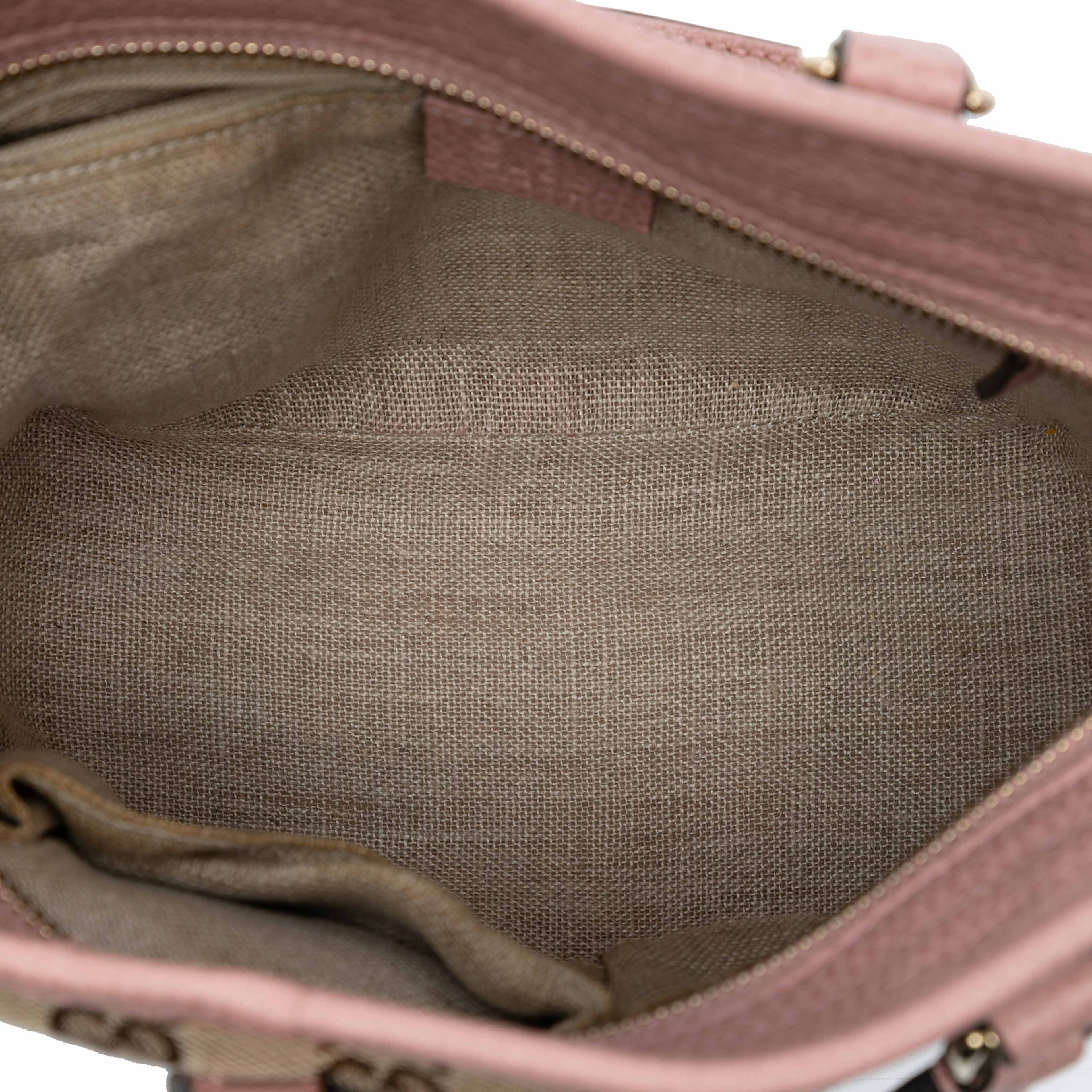 Gucci Small Gg Canvas Bree Satchel, från Luxclusif, i färgen beige. Klicka för att öppna bilden i stort format