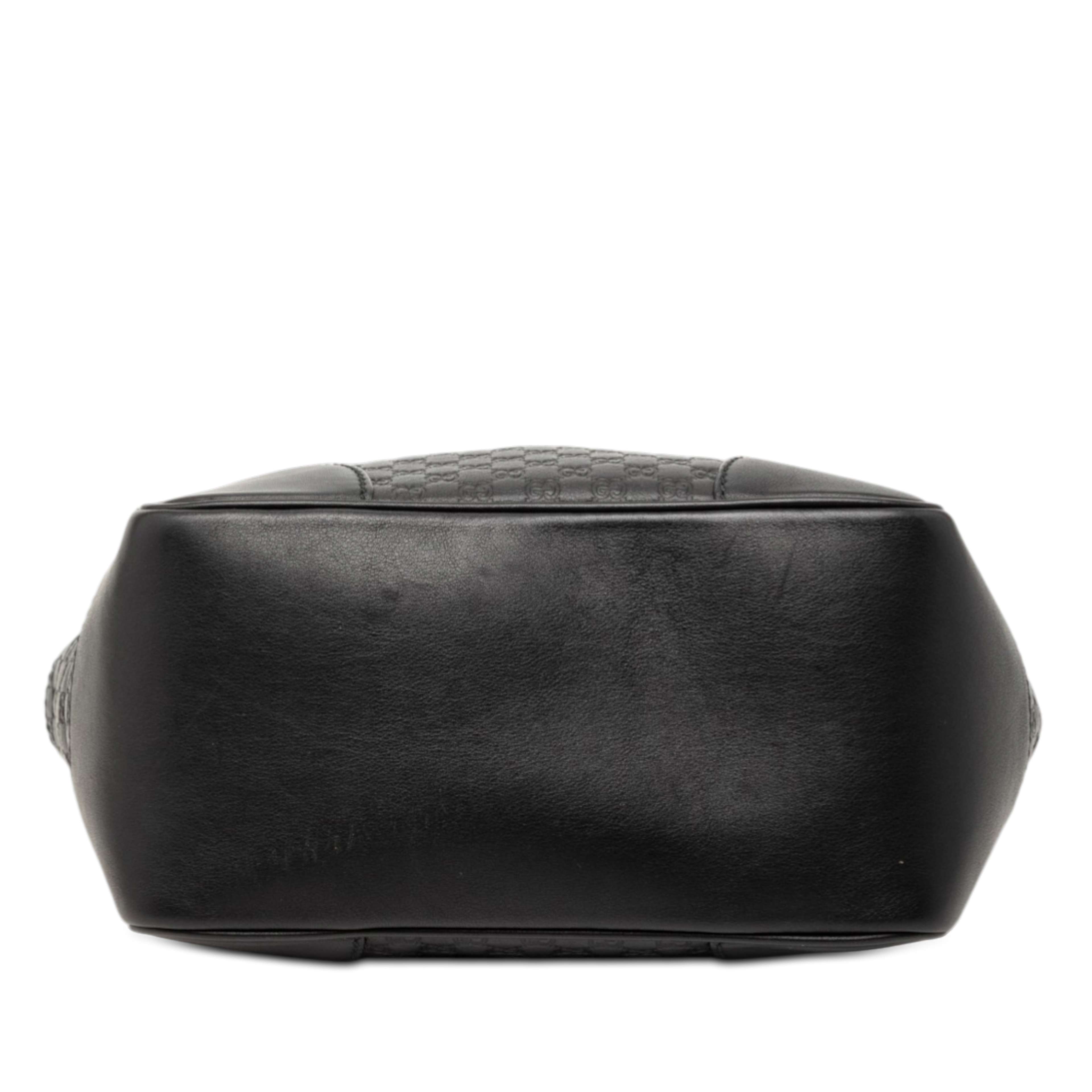 Gucci Small Microguccissima Bree Satchel, från Luxclusif, i färgen black. Klicka för att öppna bilden i stort format