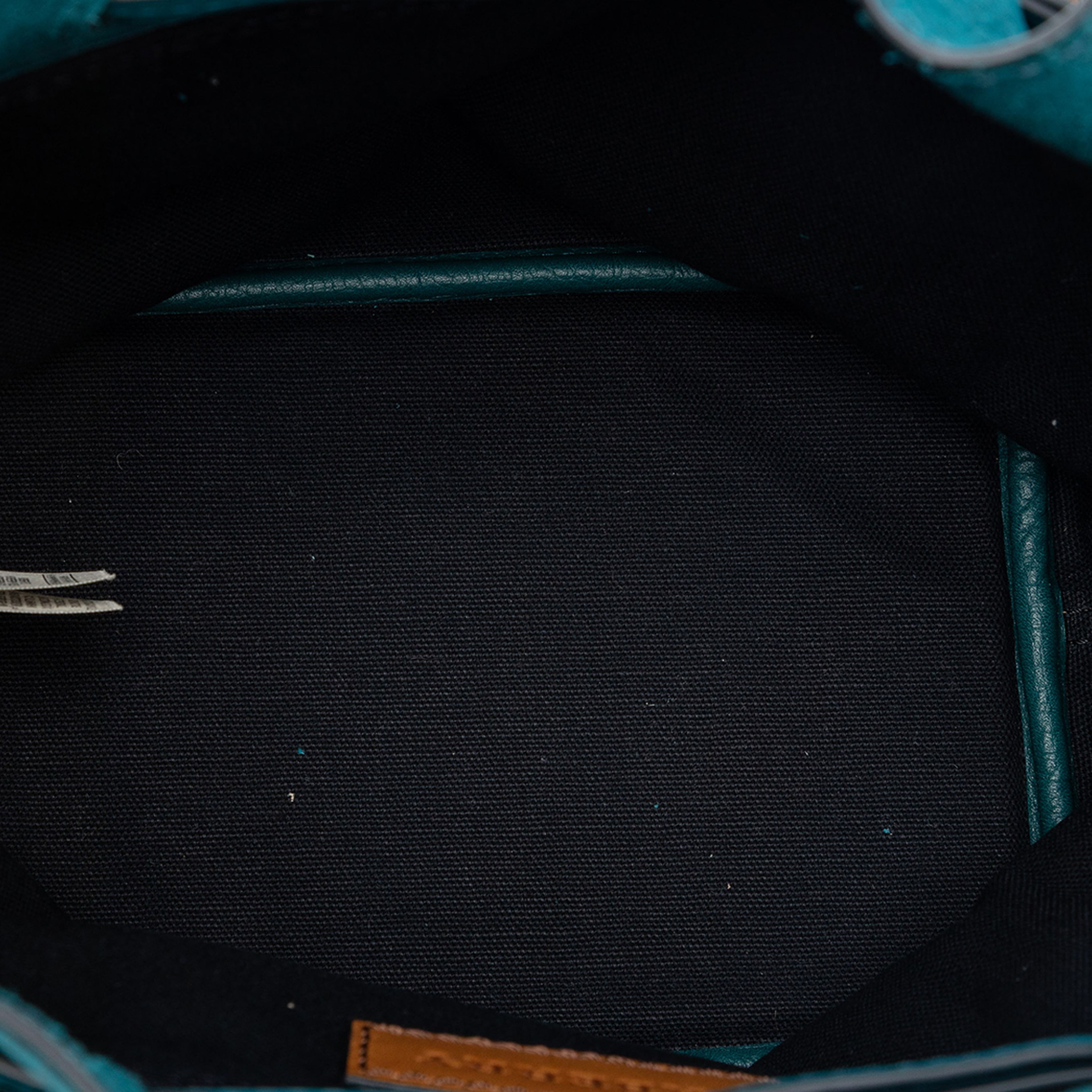 Burberry Small Mega Check Canvas And Suede Fringe Belgrove Bucket Bag, från Luxclusif, i färgen brun. Klicka för att öppna bilden i stort format