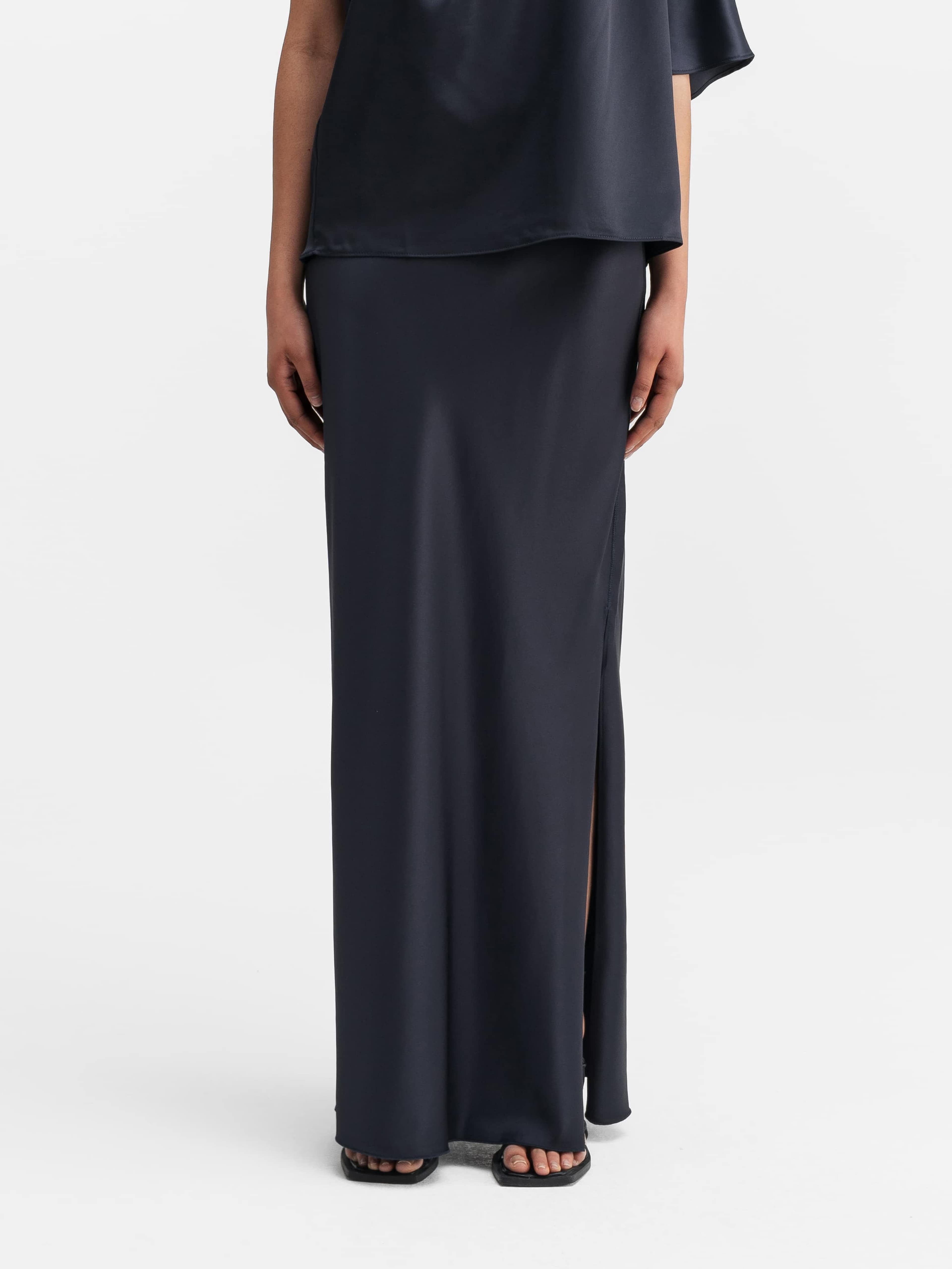 Hana Long Logo Satin Skirt