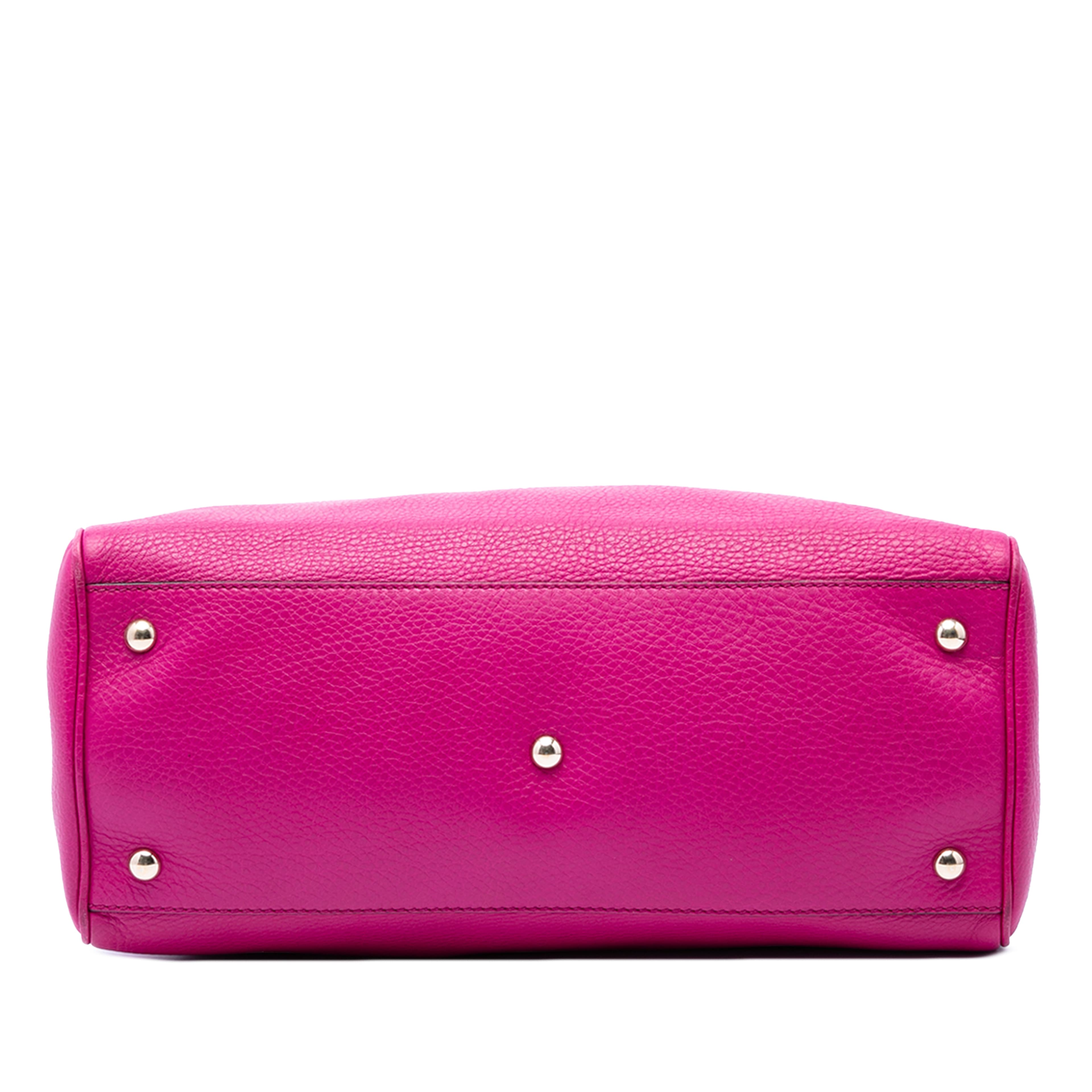 Gucci Medium Calfskin Bamboo Shopper Satchel, från Luxclusif, i färgen rosa. Klicka för att öppna bilden i stort format