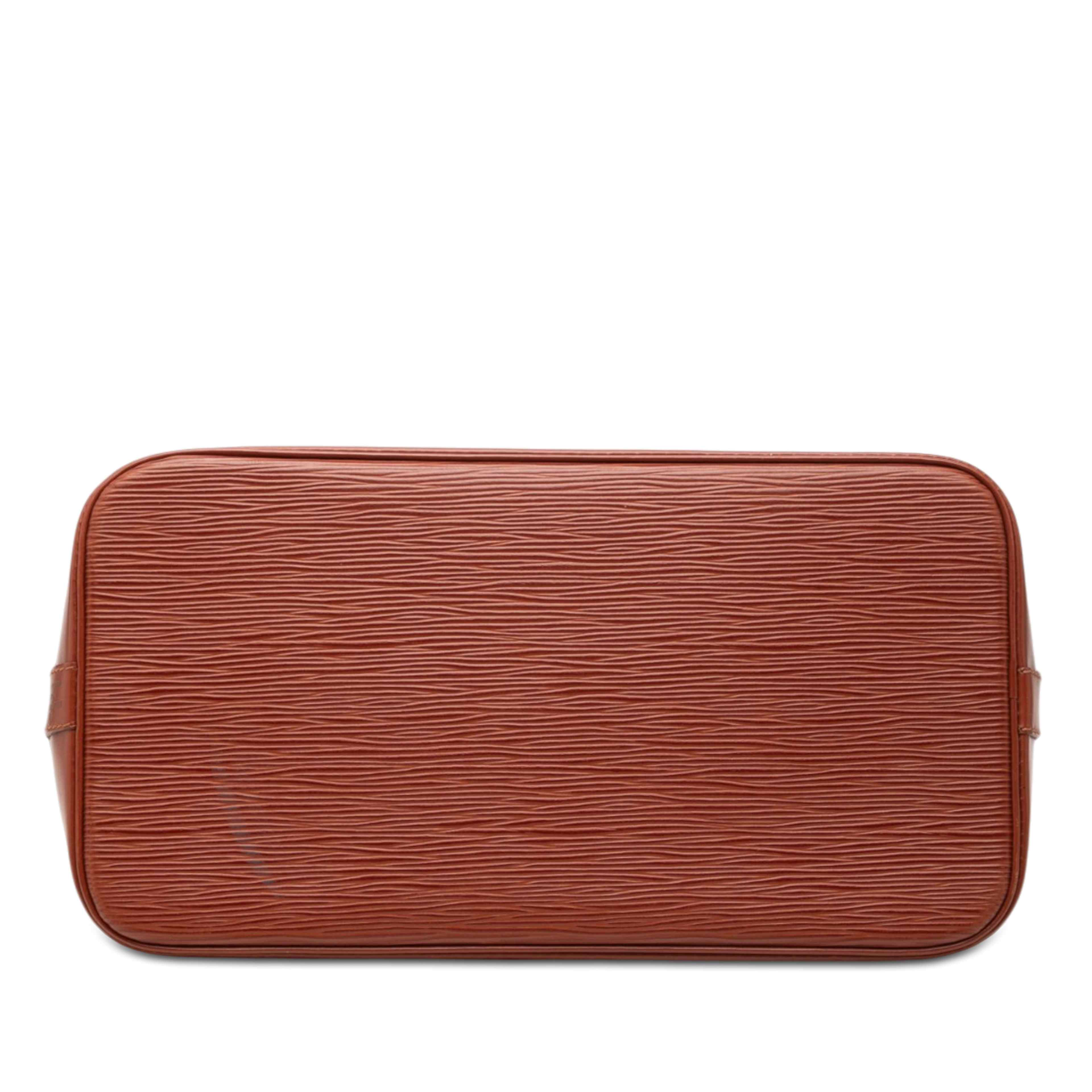 Louis Vuitton Epi Alma Pm, från Luxclusif, i färgen brown. Klicka för att öppna bilden i stort format