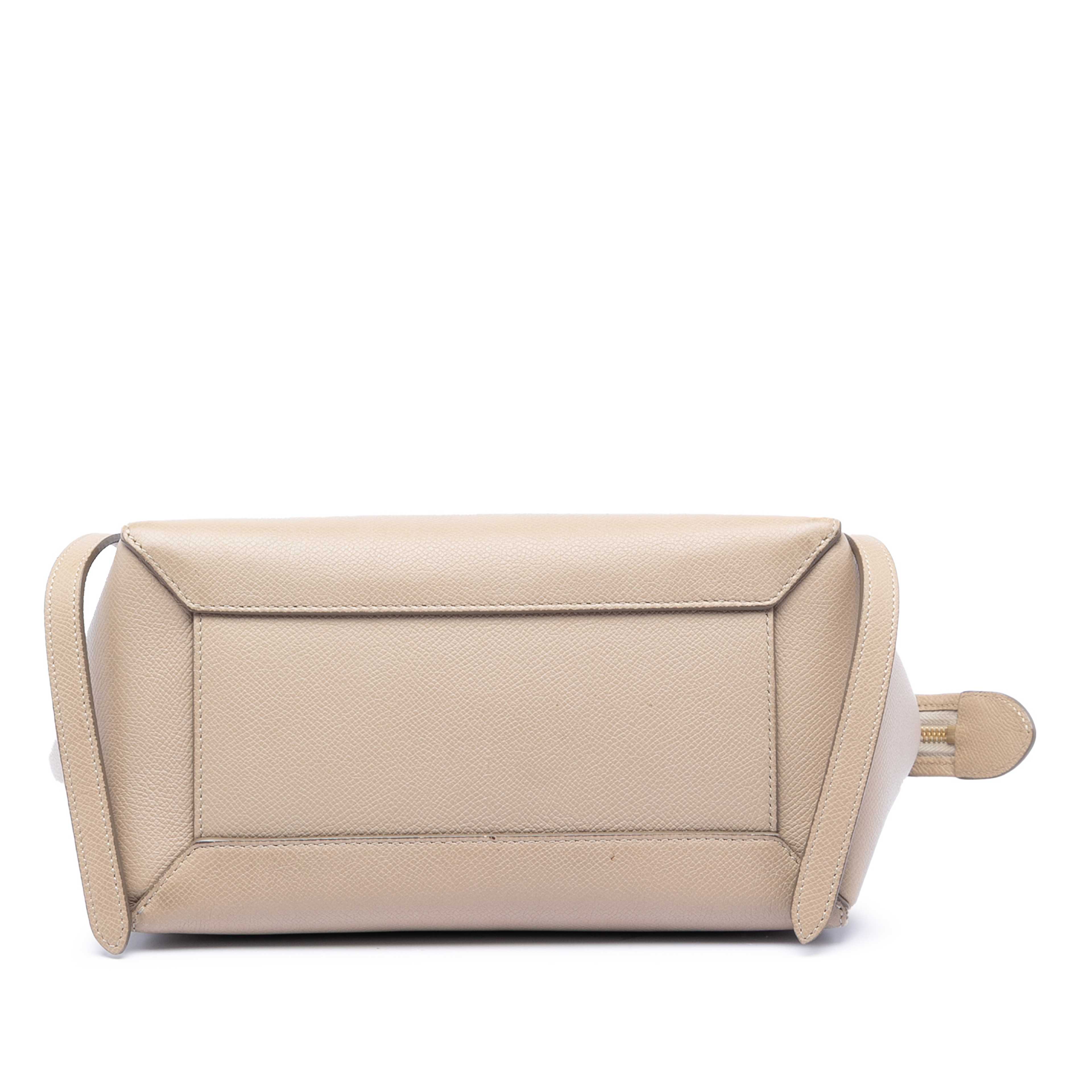 Celine Micro Grained Calfskin Belt Bag, från Luxclusif, i färgen beige. Klicka för att öppna bilden i stort format