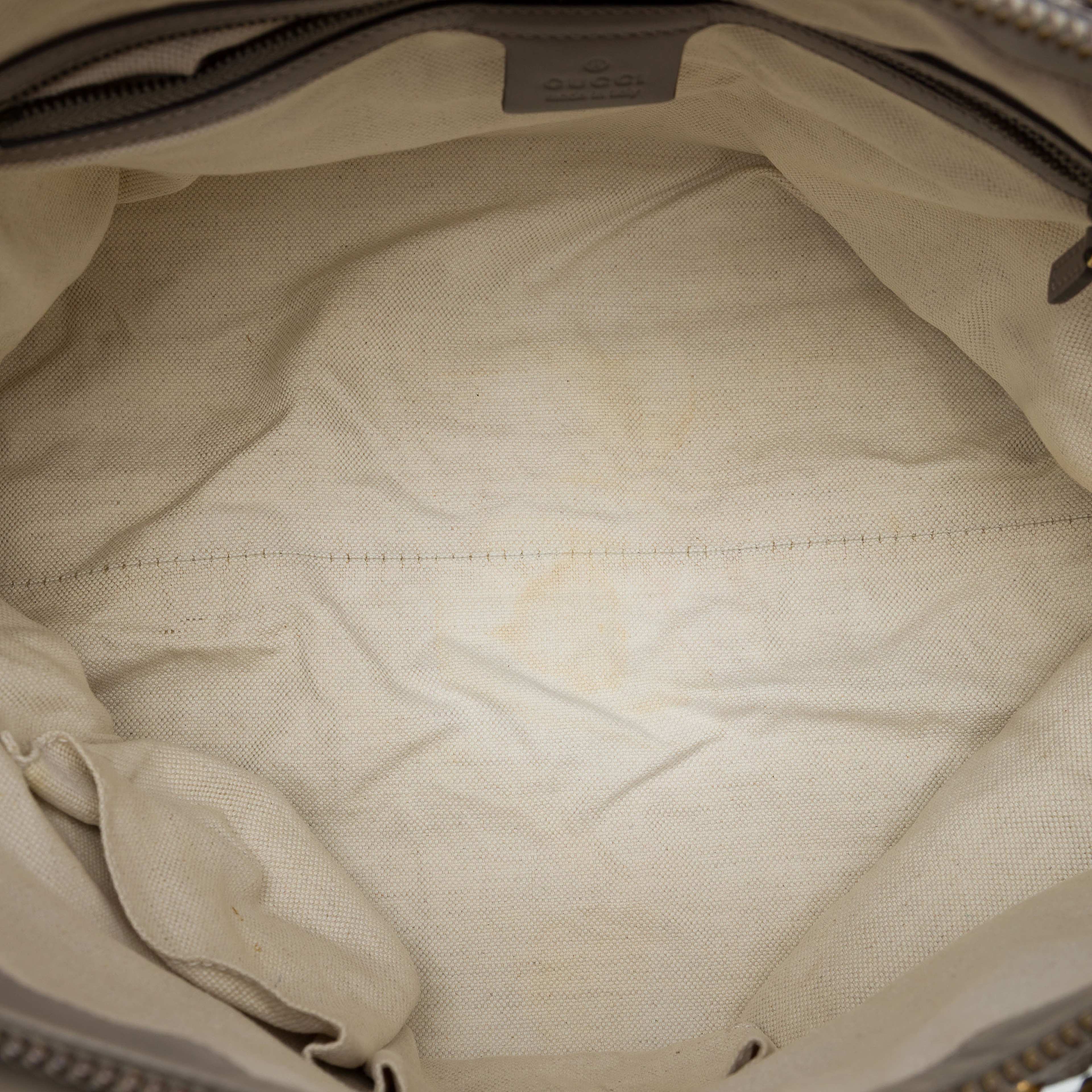 Gucci Medium Guccissima Scarlett Satchel, från Luxclusif, i färgen grå. Klicka för att öppna bilden i stort format