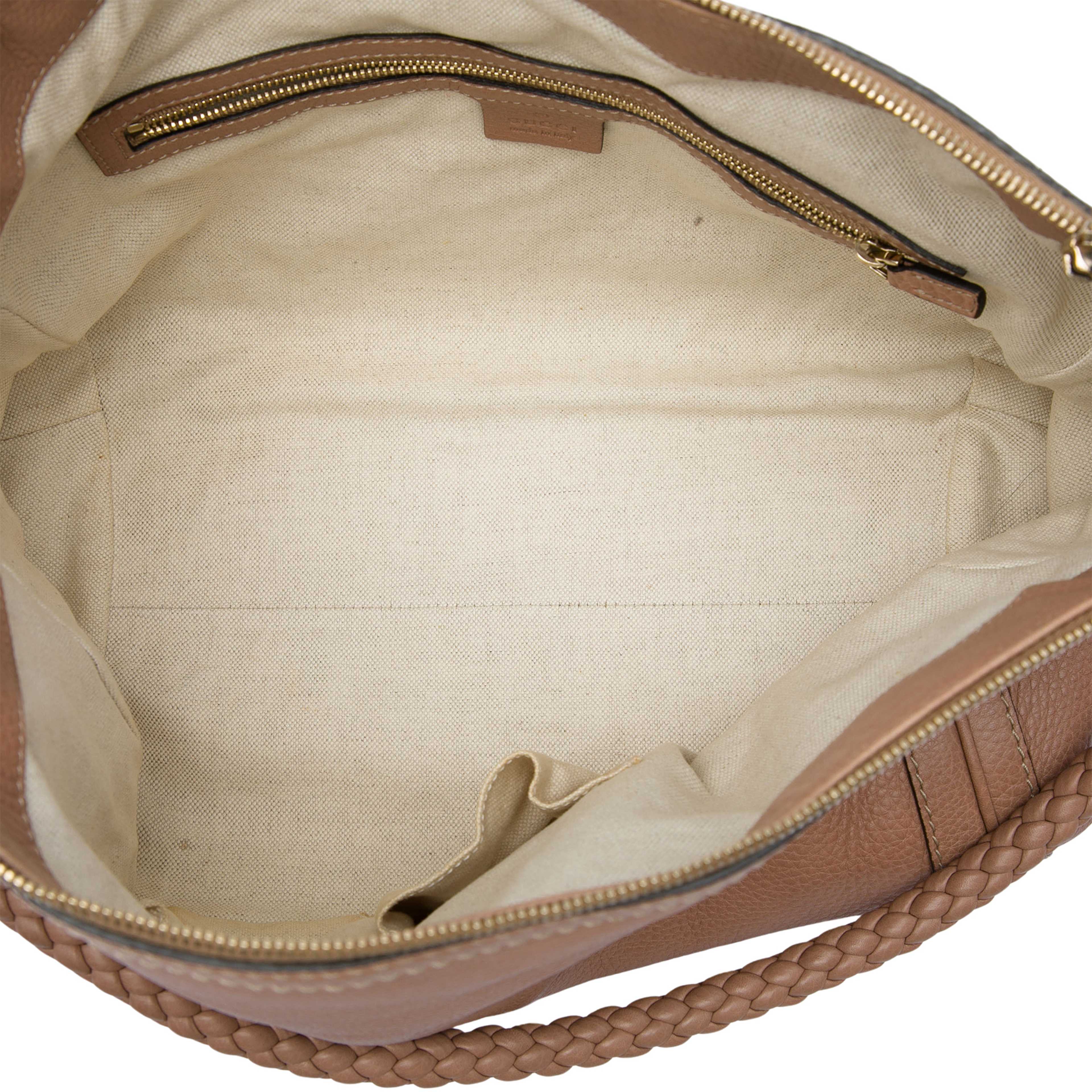 Gucci Medium Pebbled Calfskin Bella Shoulder Bag, från Luxclusif, i färgen brun. Klicka för att öppna bilden i stort format