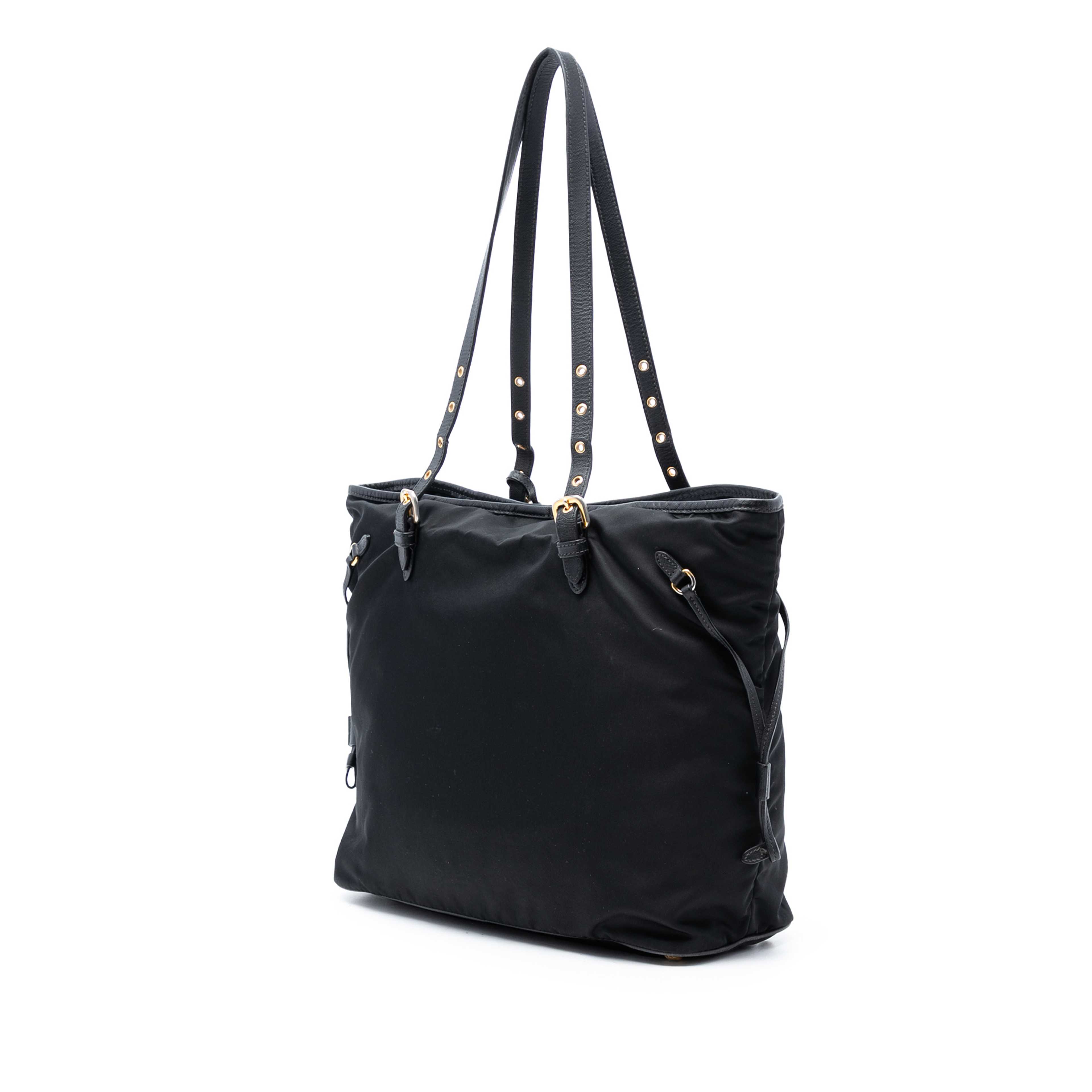 Prada Saffiano Trimmed Tessuto Tote, från Luxclusif, i färgen svart. Klicka för att öppna bilden i stort format