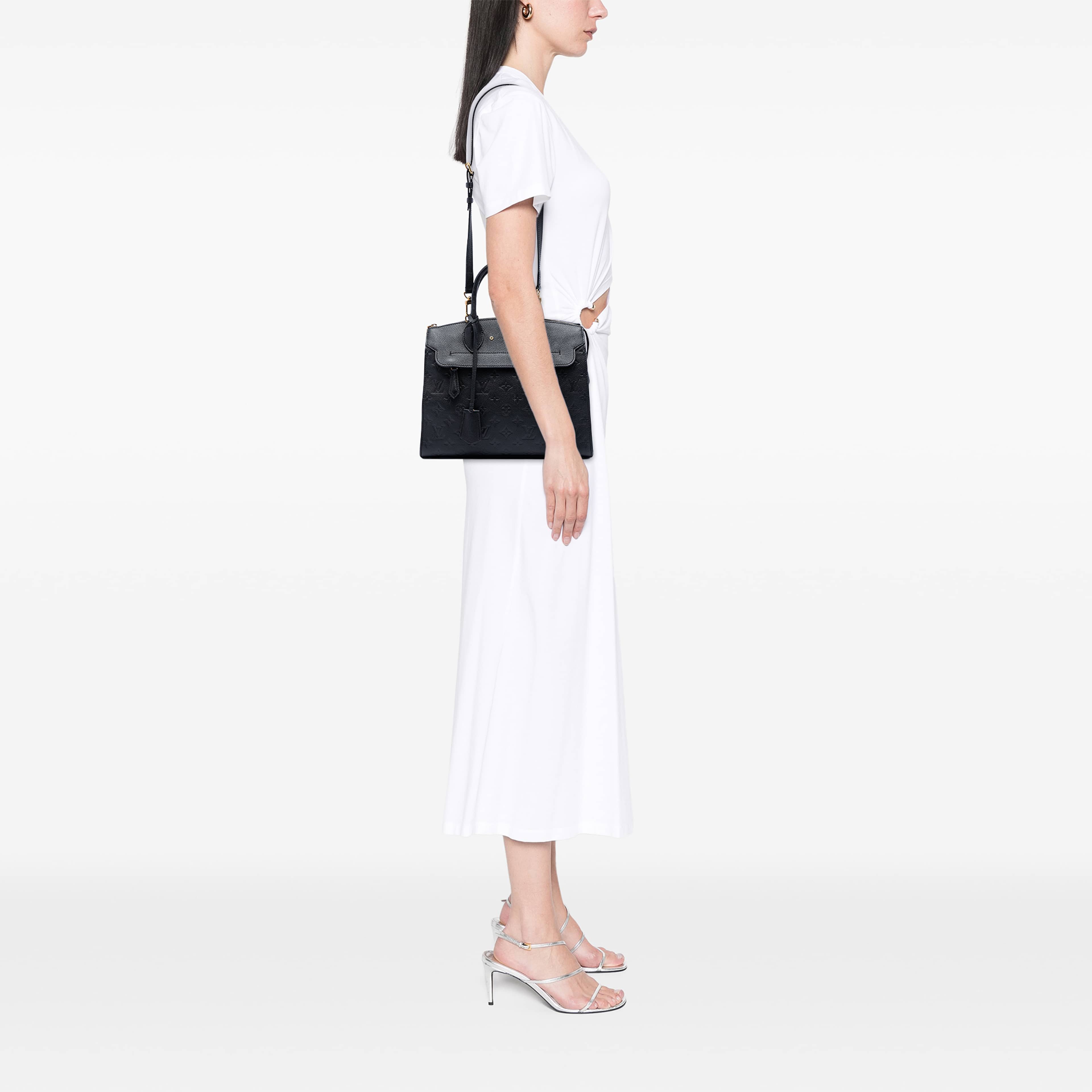 Louis Vuitton Monogram Empreinte Pont Neuf Mm, från Luxclusif, i färgen svart. Klicka för att öppna bilden i stort format