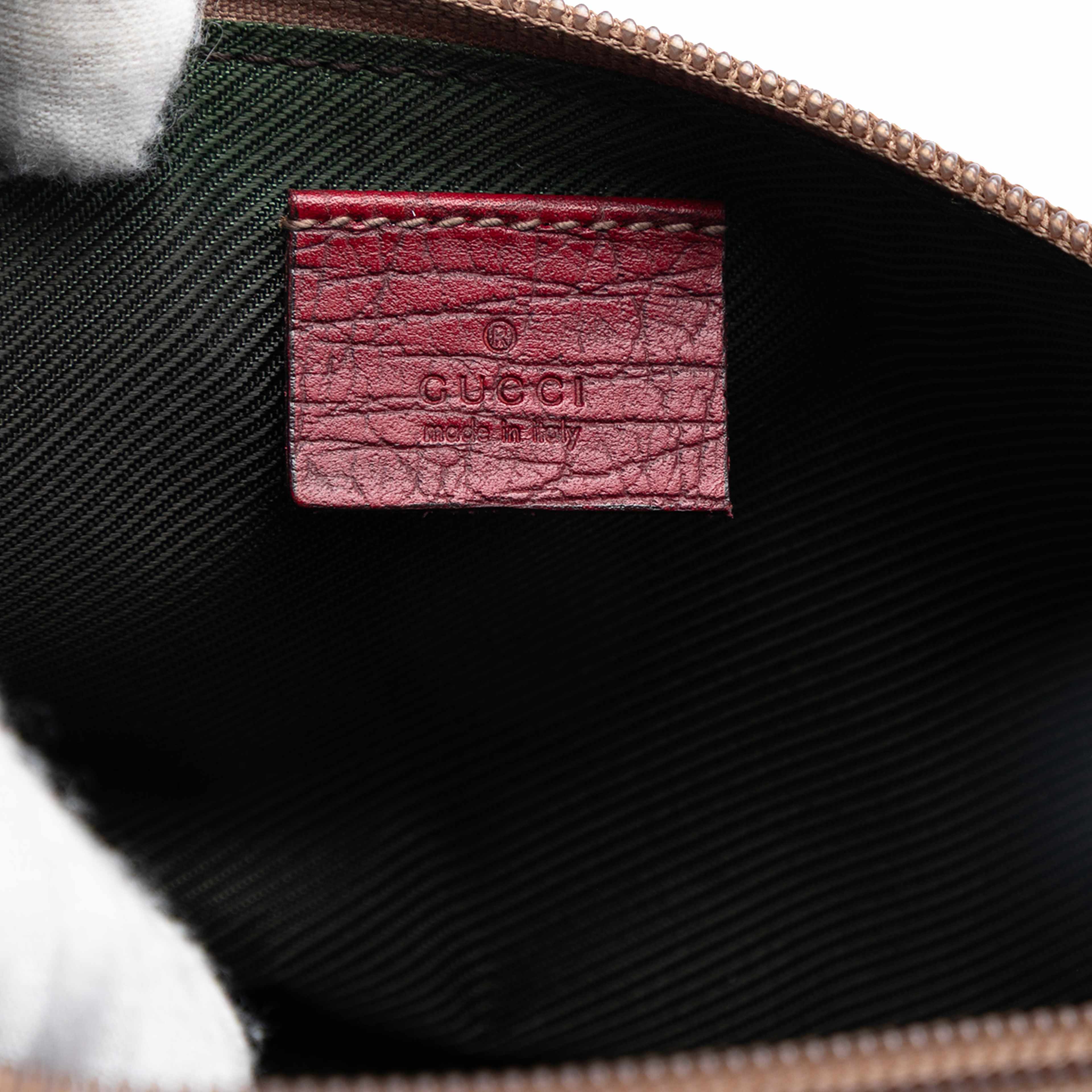 Gucci Gg Canvas Boat, från Luxclusif, i färgen beige. Klicka för att öppna bilden i stort format