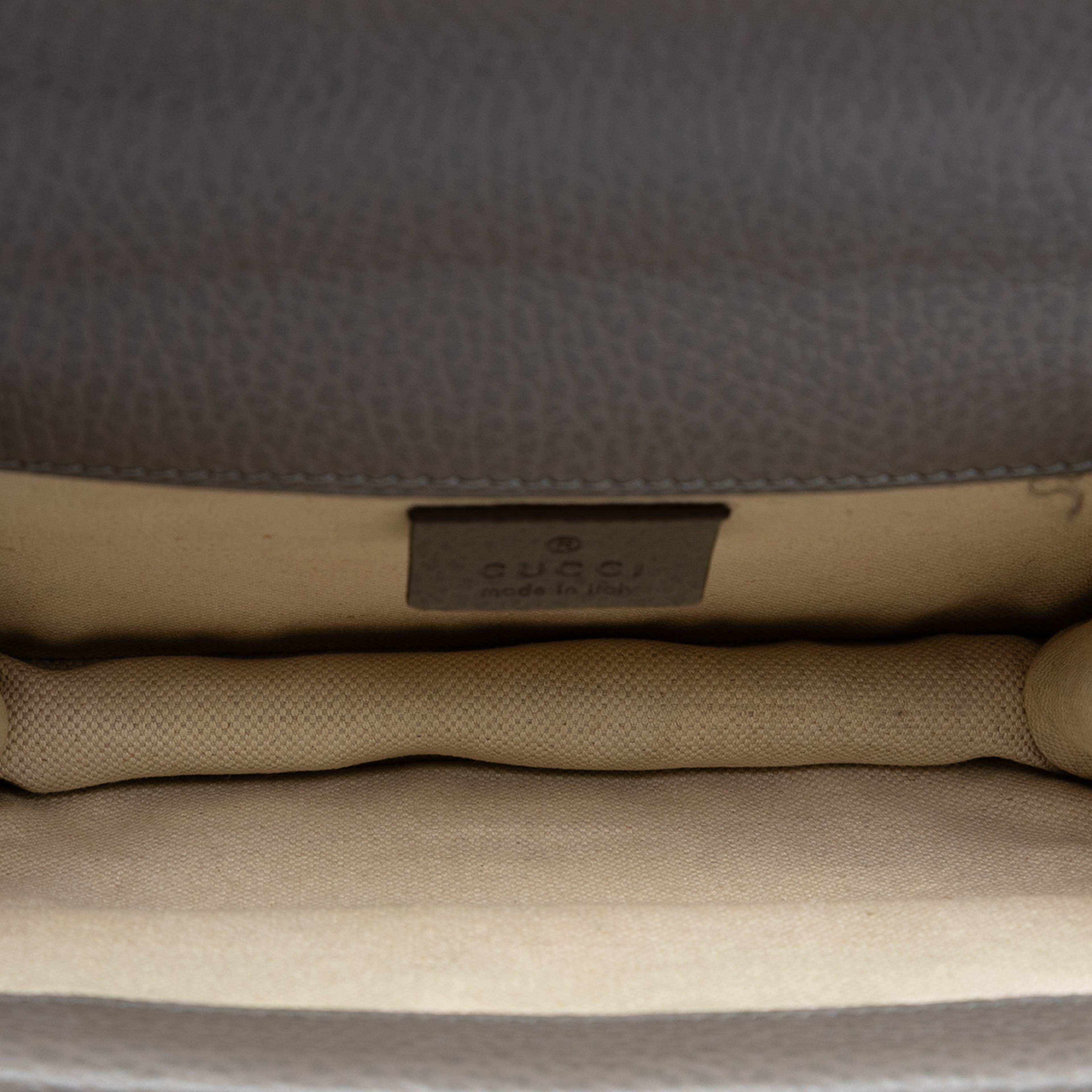 Gucci Small Leather Dionysus Crossbody, från Luxclusif, i färgen gray. Klicka för att öppna bilden i stort format