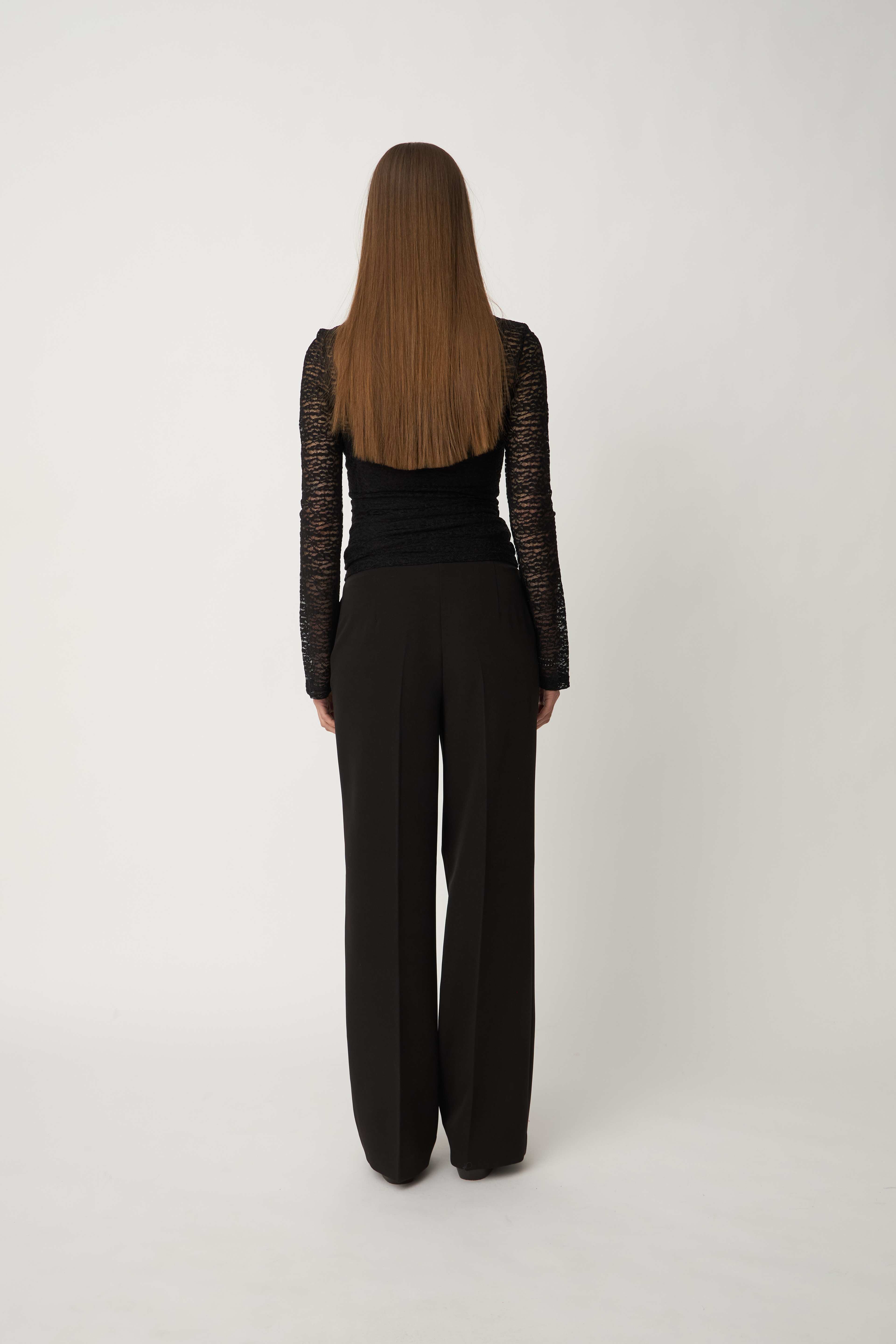 Dianamd Top, från Modström, i färgen black. Klicka för att öppna bilden i stort format
