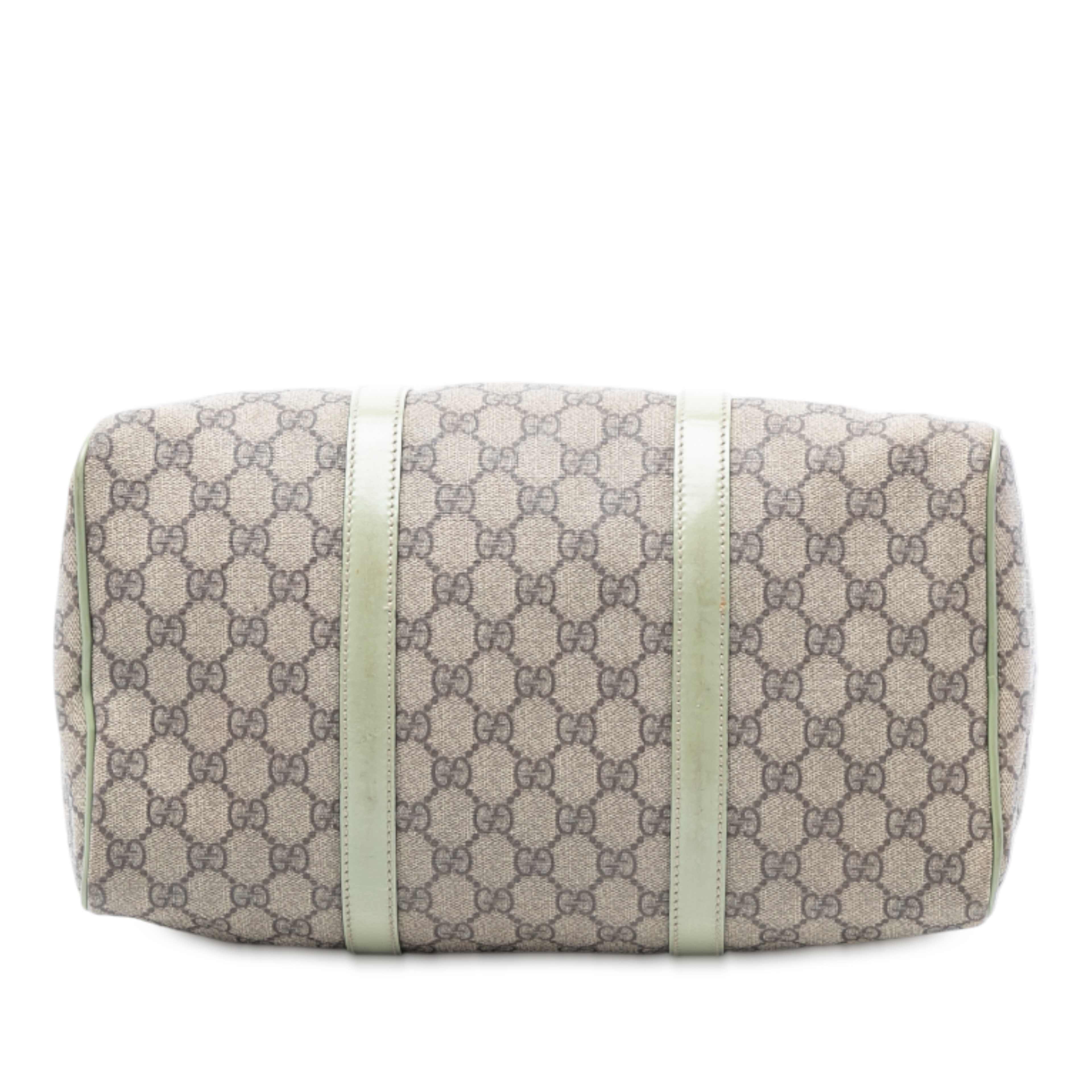 Gucci Medium Gg Supreme Joy Boston Bag, från Luxclusif, i färgen beige. Klicka för att öppna bilden i stort format