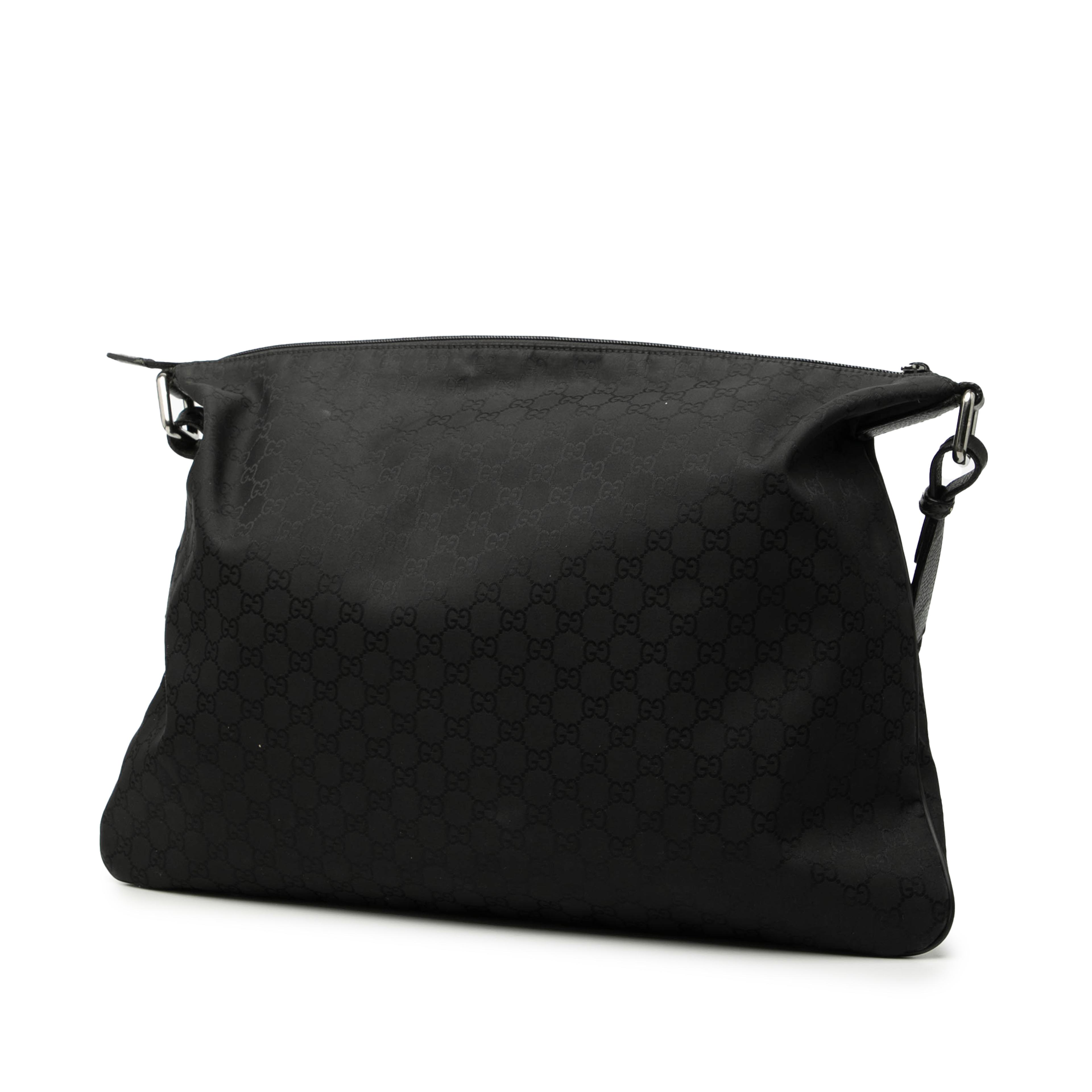 Gucci Gg Nylon Crossbody, från Luxclusif, i färgen black. Klicka för att öppna bilden i stort format