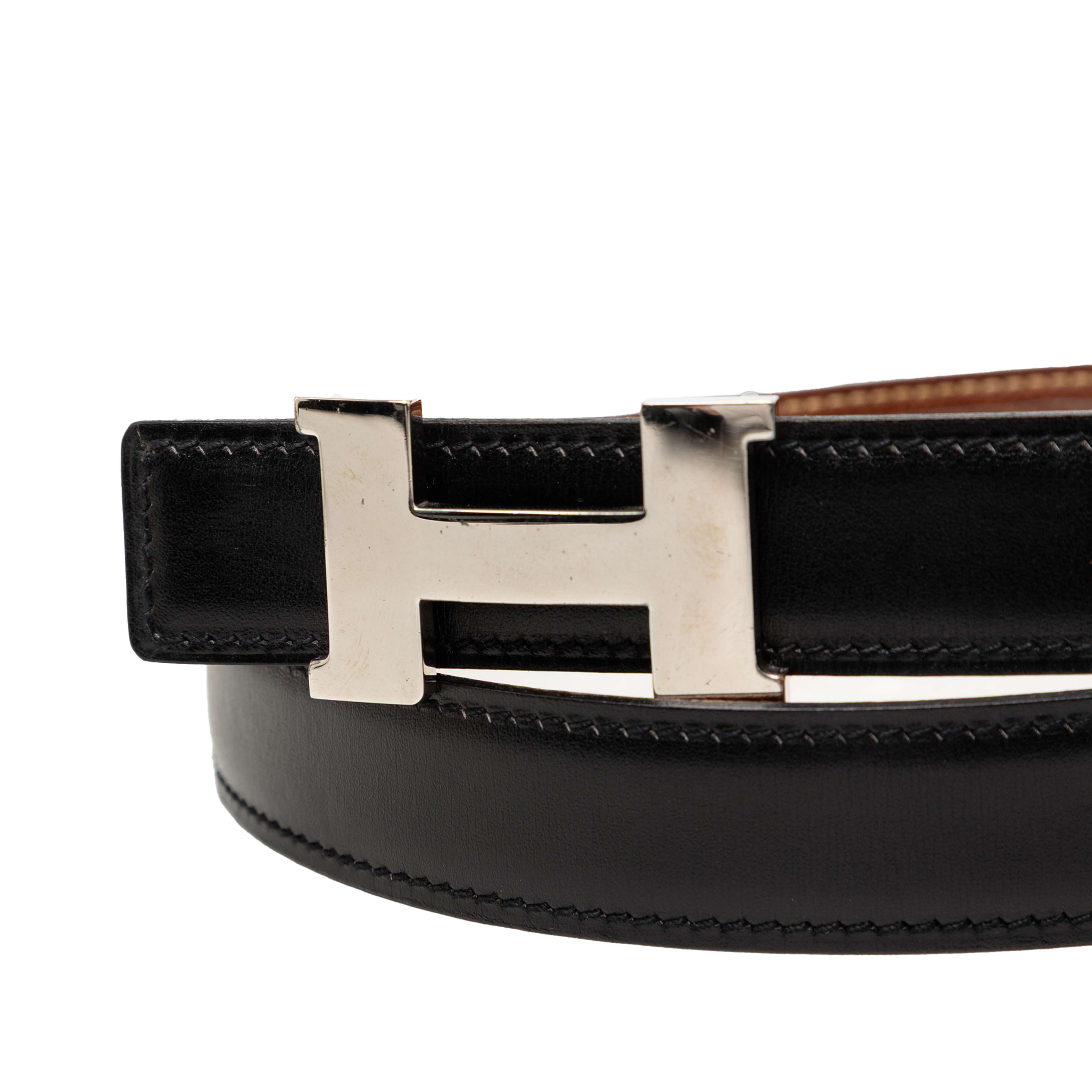 Hermès Swift And Epsom Constance H Reversible Belt, från Luxclusif, i färgen svart. Klicka för att öppna bilden i stort format