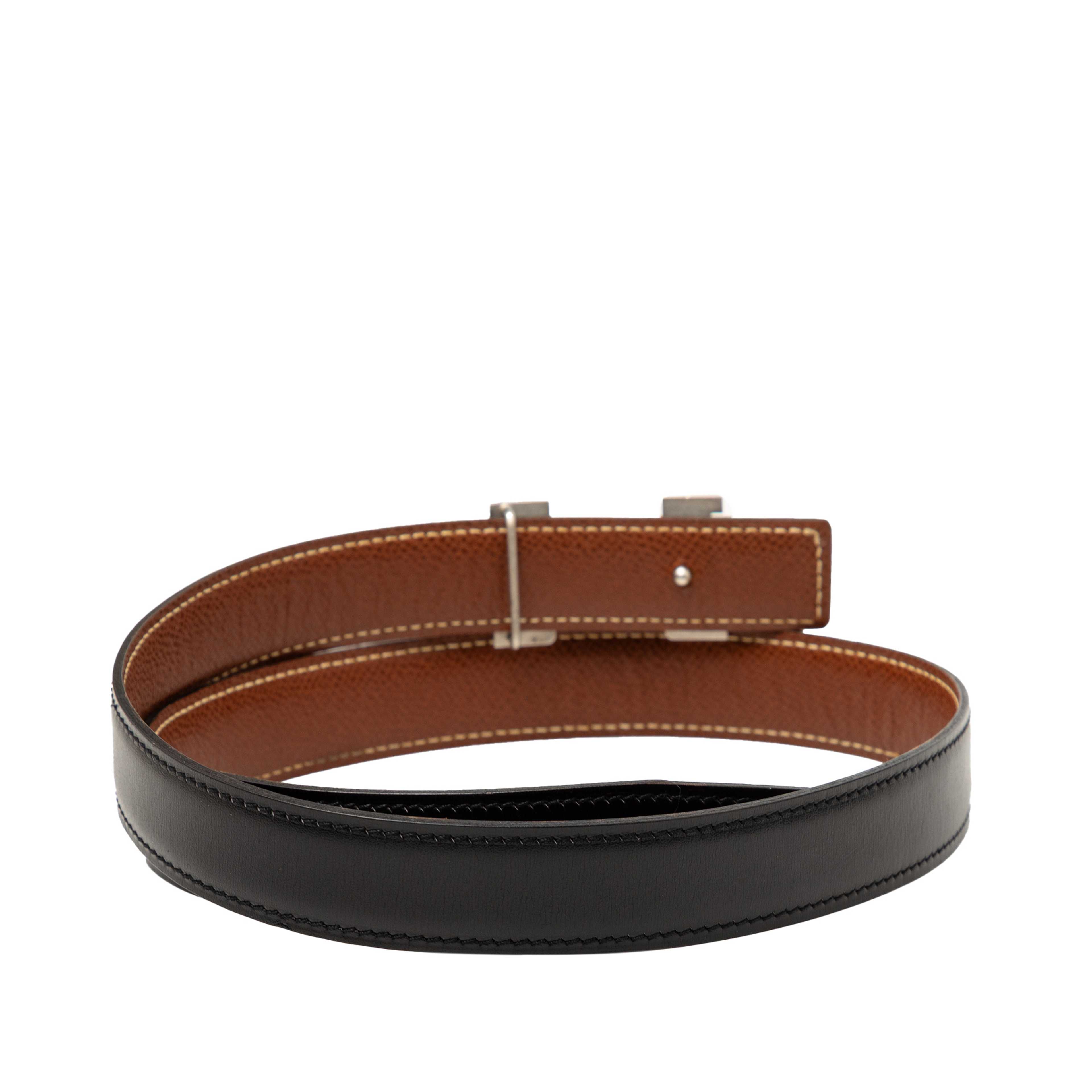 Hermès Swift And Epsom Constance H Reversible Belt, från Luxclusif, i färgen svart. Klicka för att öppna bilden i stort format