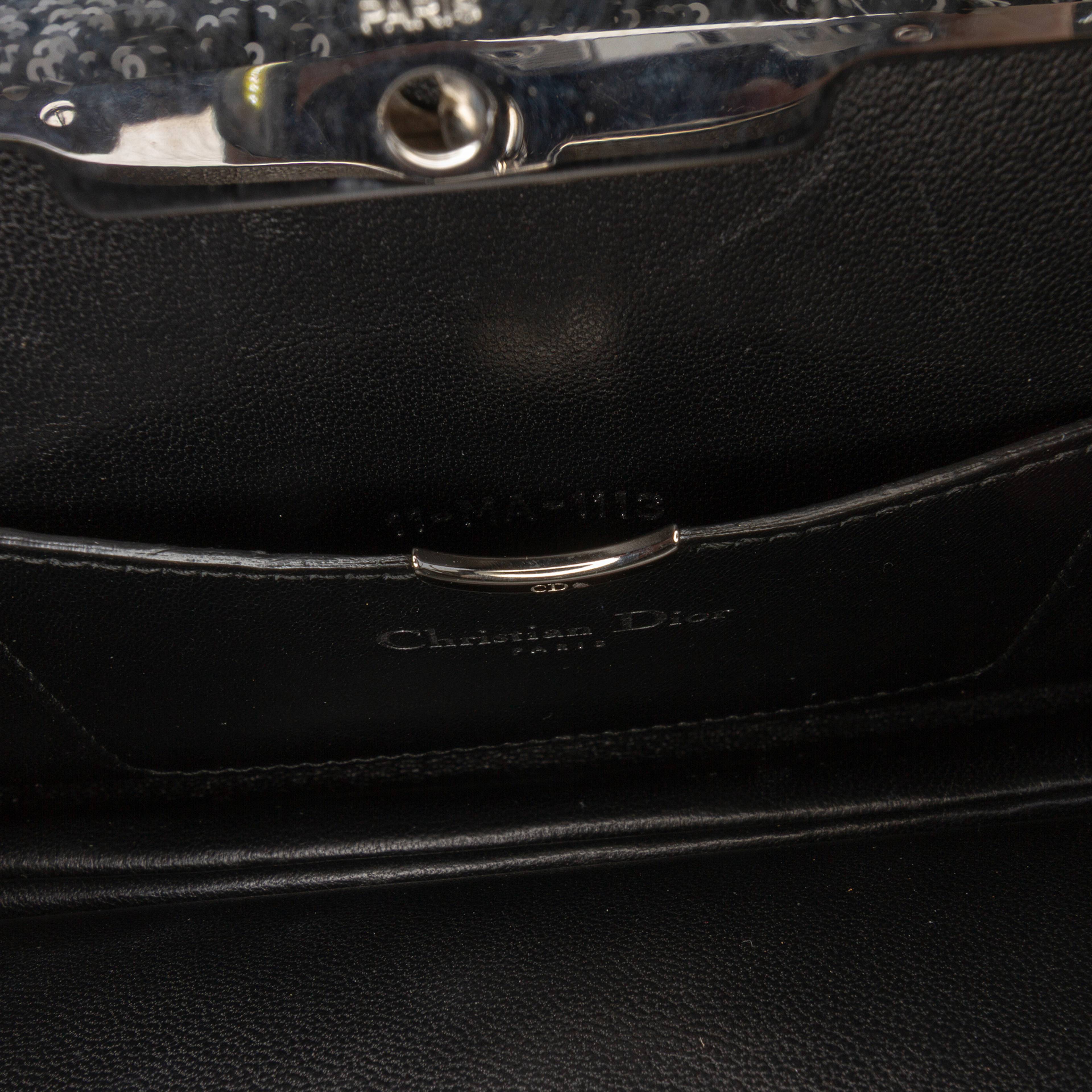 Dior Sequin Clutch, från Luxclusif, i färgen black. Klicka för att öppna bilden i stort format