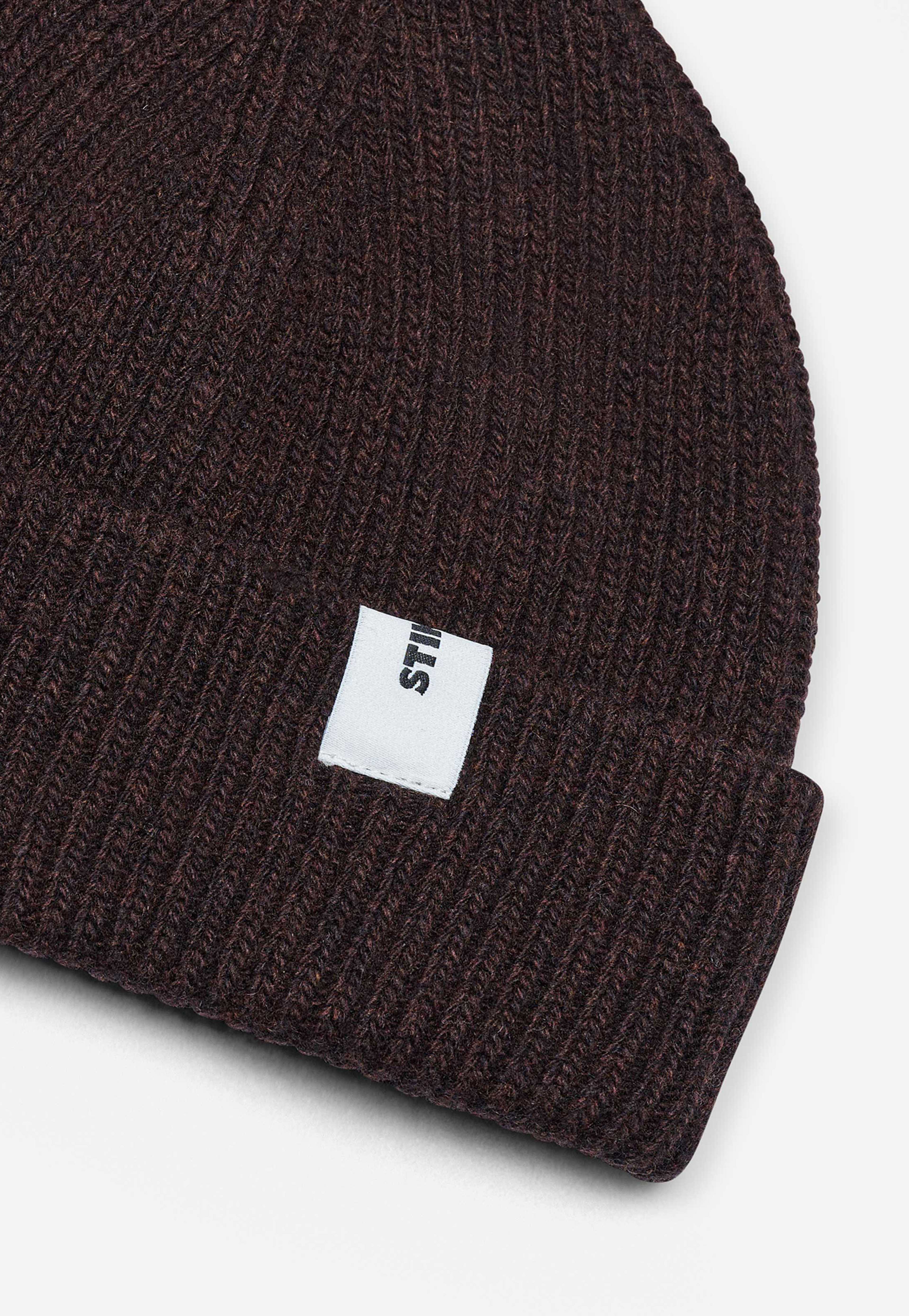 Beanie 02 Merino Regular Fit, från Stiksen, i färgen brown. Klicka för att öppna bilden i stort format