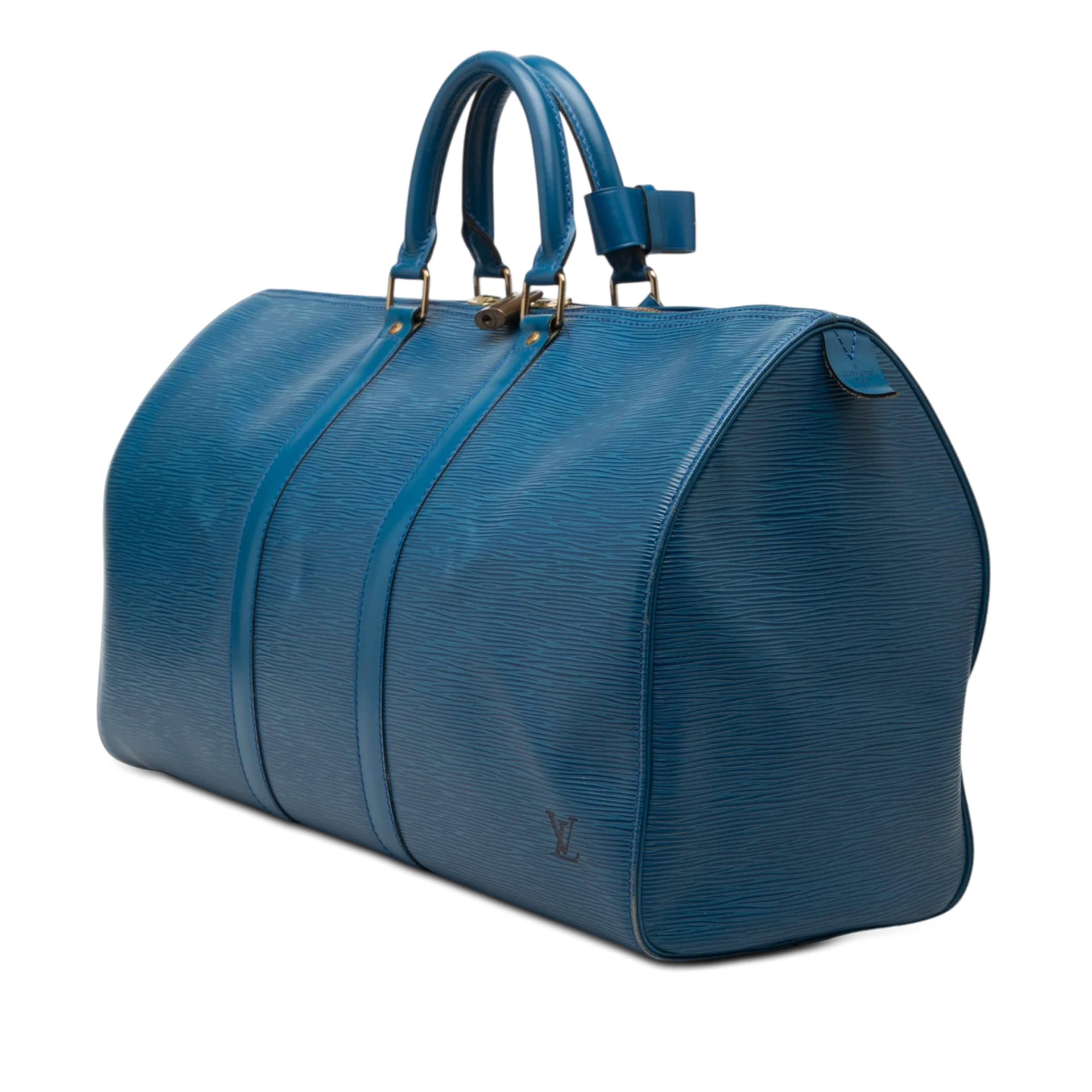 Louis Vuitton Epi Keepall 45, från Luxclusif, i färgen blue. Klicka för att öppna bilden i stort format