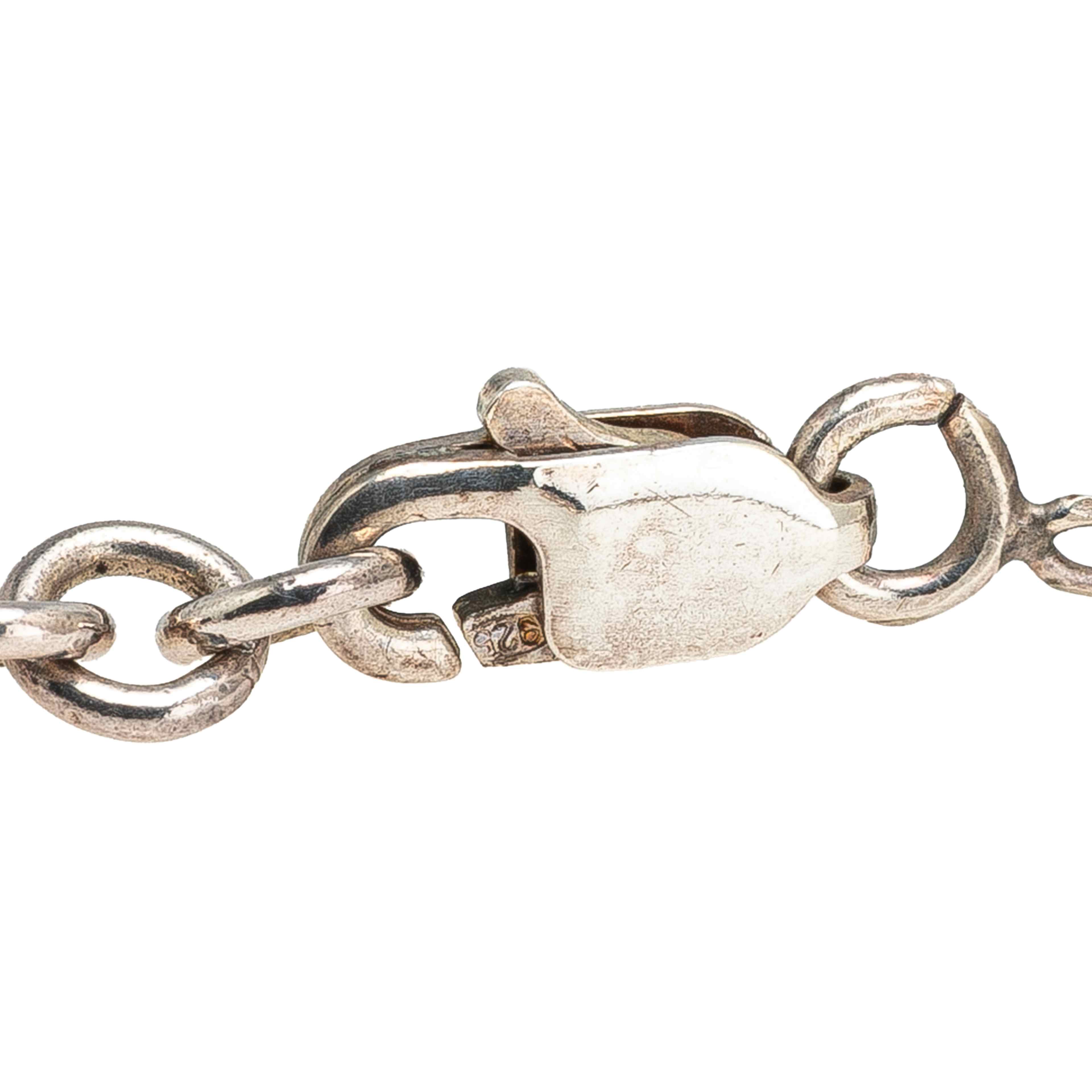 Dior Sterling Silver Saddle Charm Bracelet, från Luxclusif, i färgen silver.