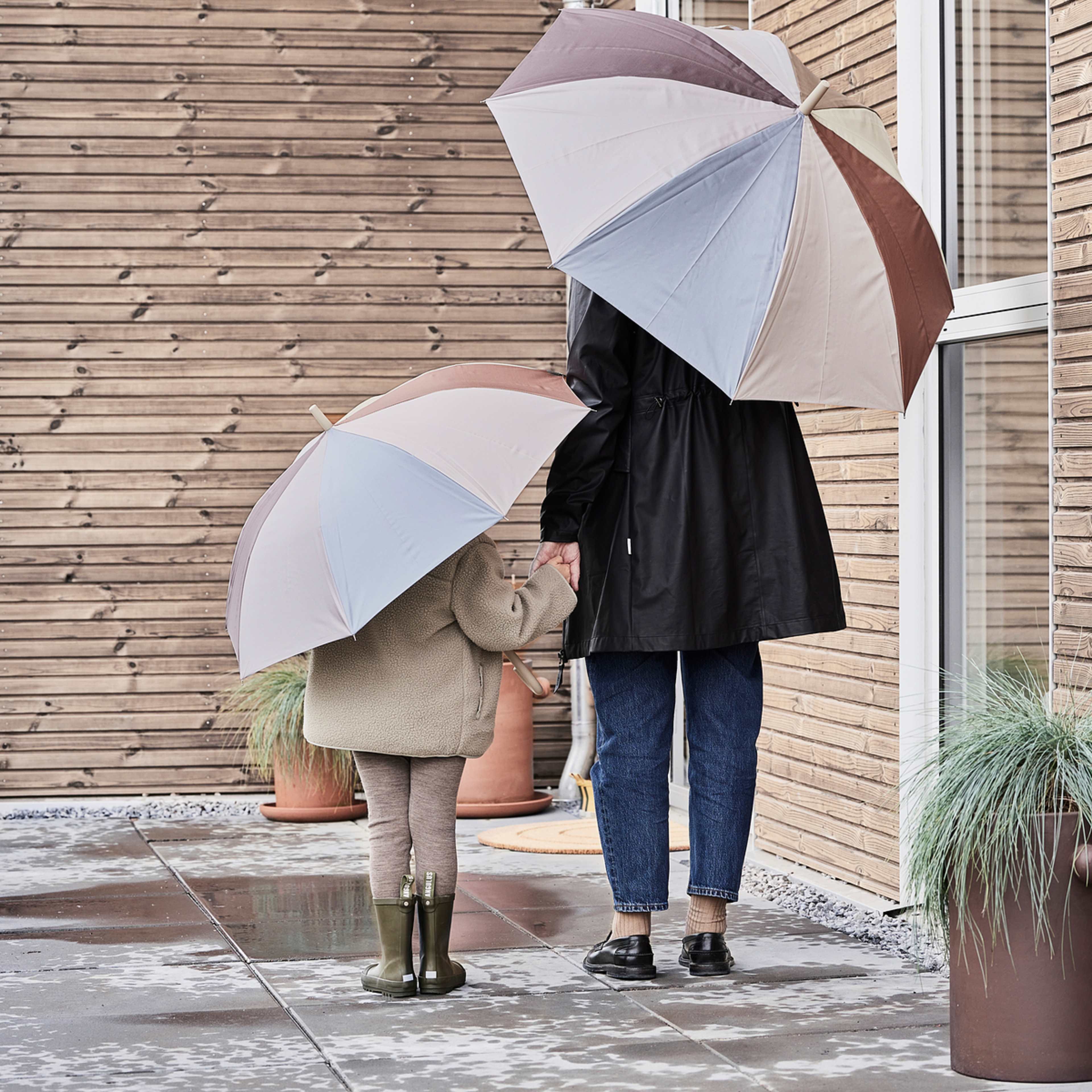 Moni Umbrella - Mini, från OYOY Mini, i färgen multi. Klicka för att öppna bilden i stort format