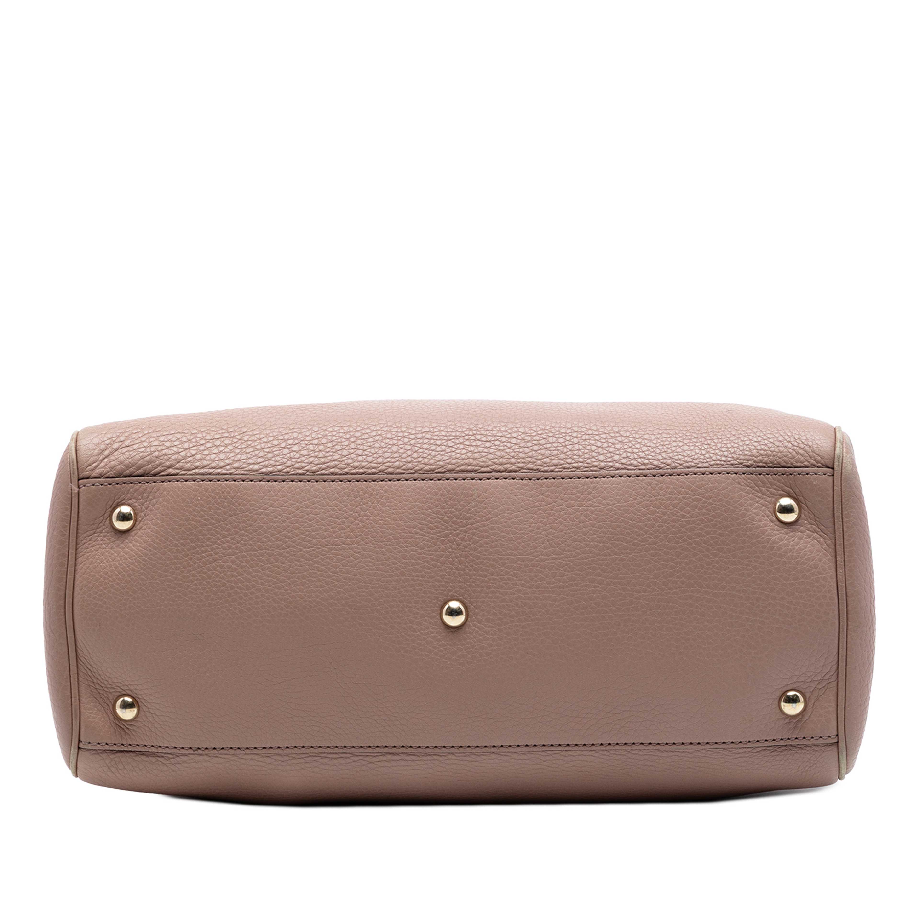 Gucci Medium Calfskin Bamboo Shopper Satchel, från Luxclusif, i färgen rosa. Klicka för att öppna bilden i stort format