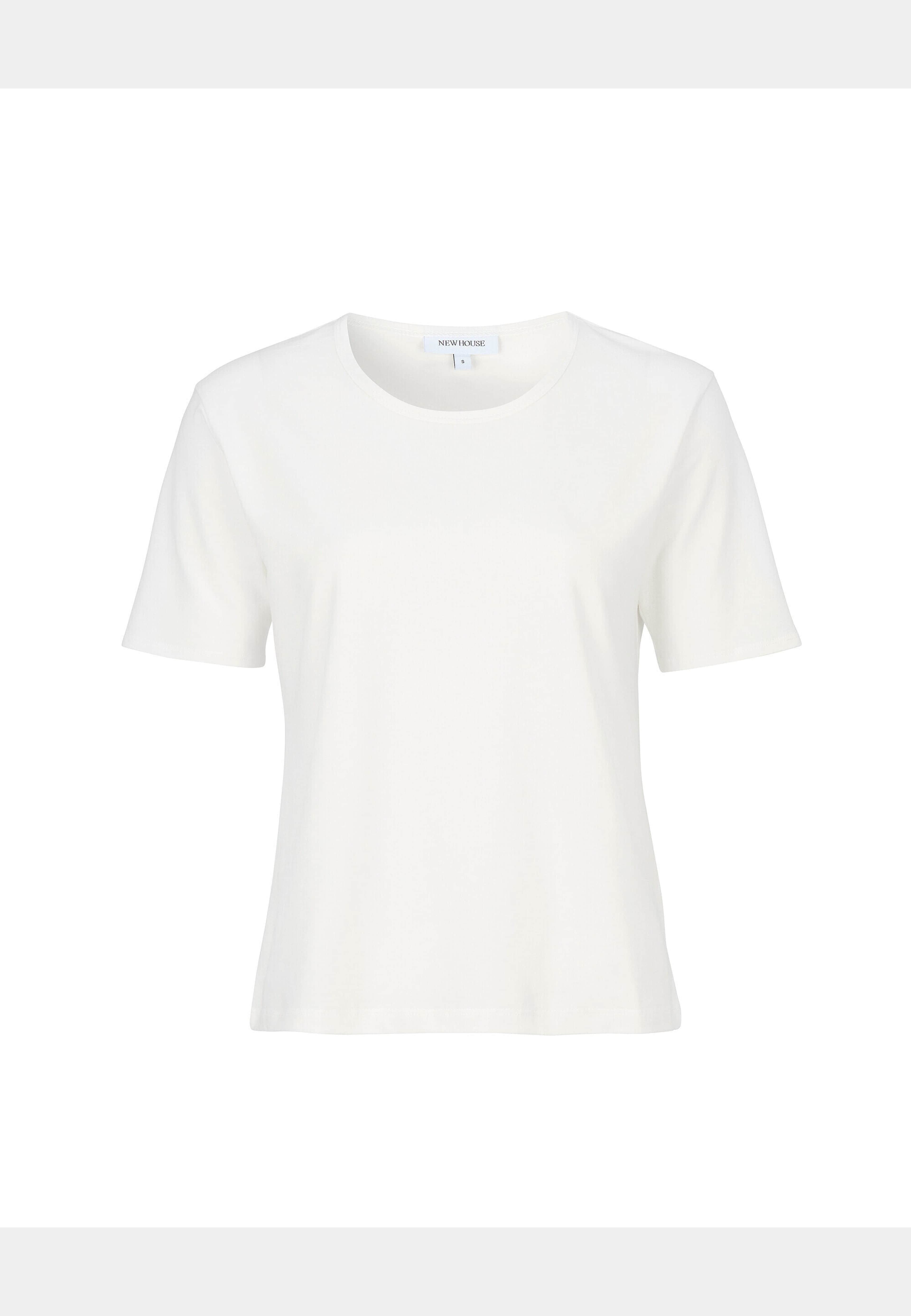 Thelma T-shirt, från Newhouse, i färgen offwhite. Klicka för att öppna bilden i stort format