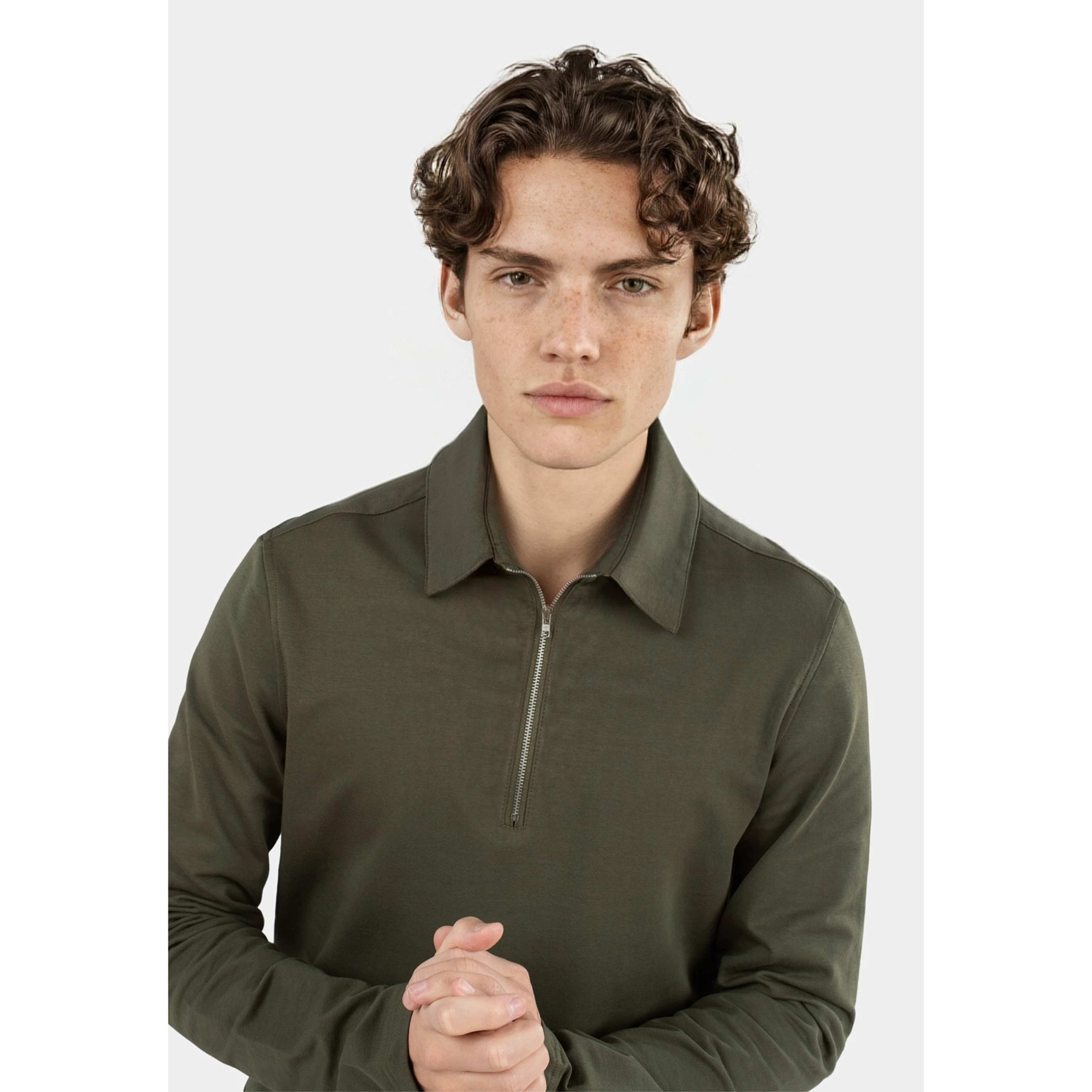 Dev 2.0 Half Zip Shirt - Green, från Ciszere, i färgen green. Klicka för att öppna bilden i stort format