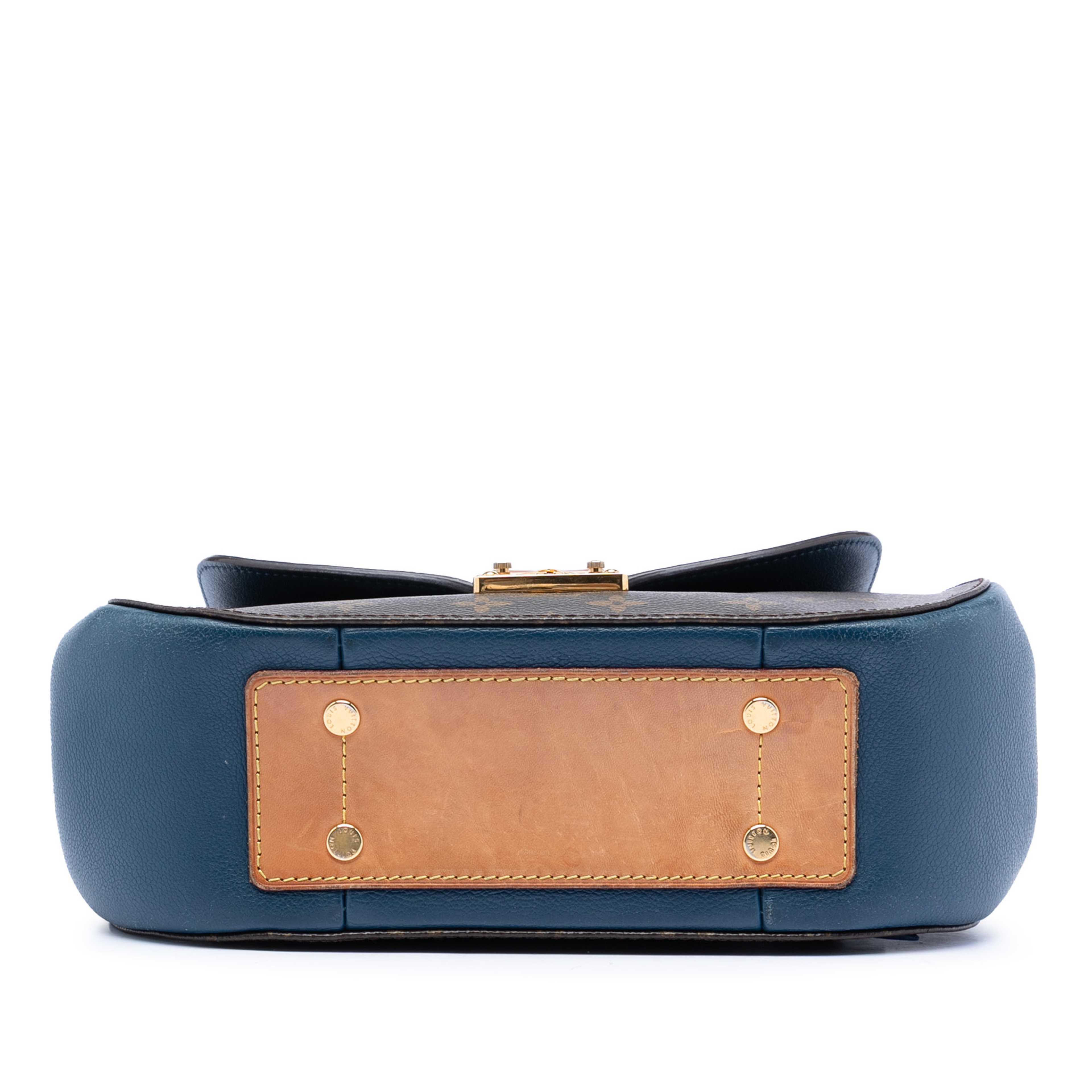 Louis Vuitton Monogram Eden Mm, från Luxclusif, i färgen brown. Klicka för att öppna bilden i stort format