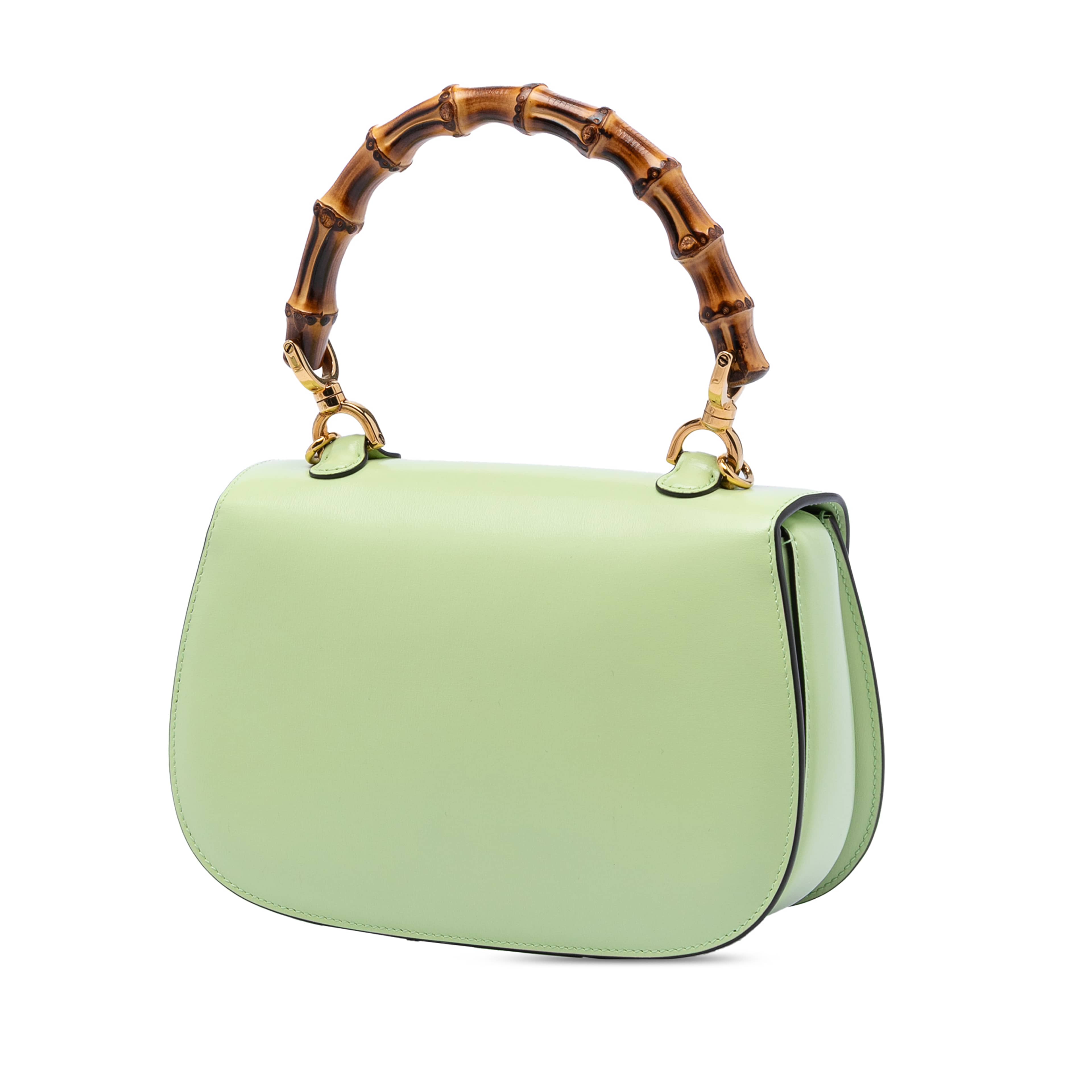 Gucci Small Calfskin 1947 Bamboo Top Handle Bag, från Luxclusif, i färgen light green. Klicka för att öppna bilden i stort format