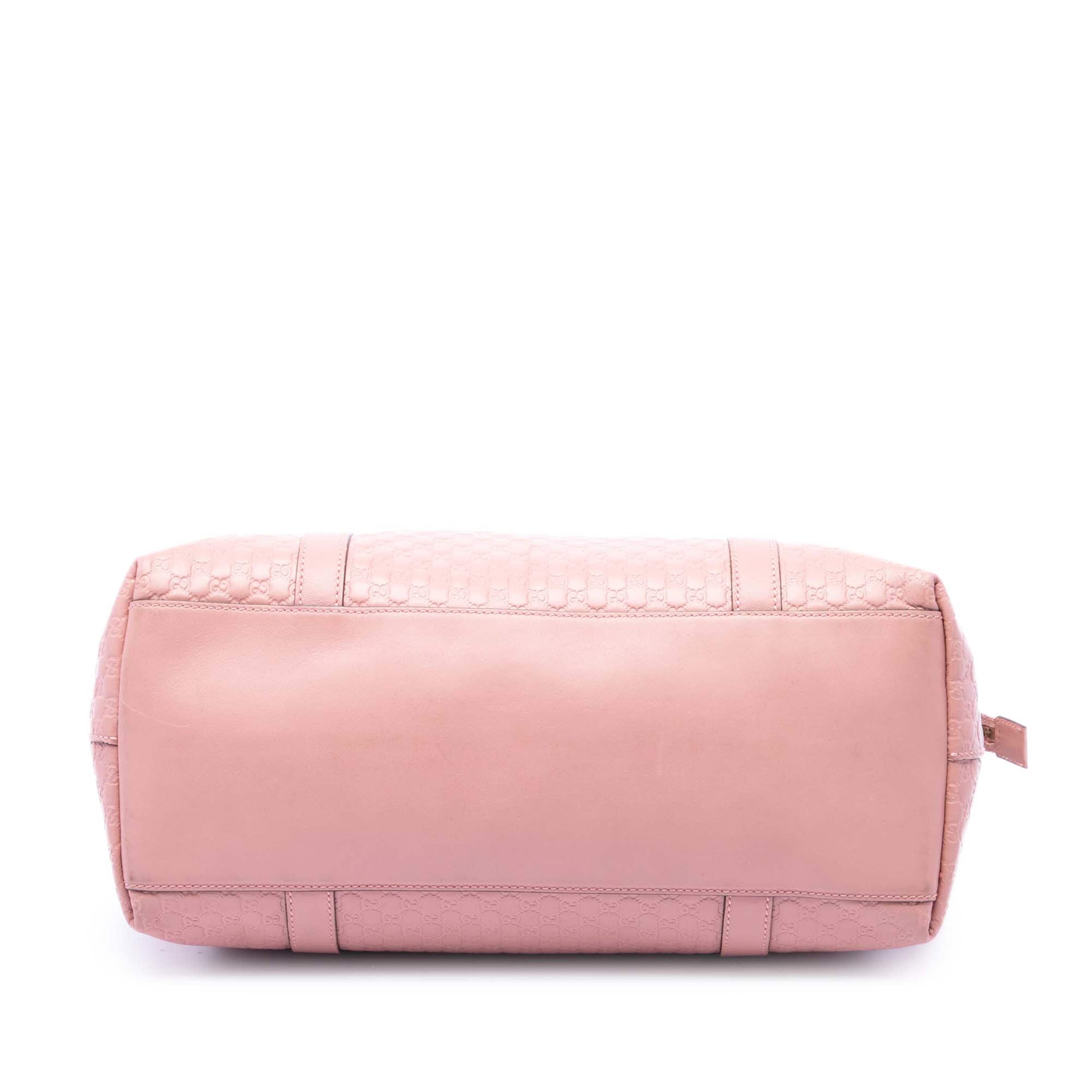 Gucci Medium Microguccissima Joy Satchel, från Luxclusif, i färgen rosa. Klicka för att öppna bilden i stort format