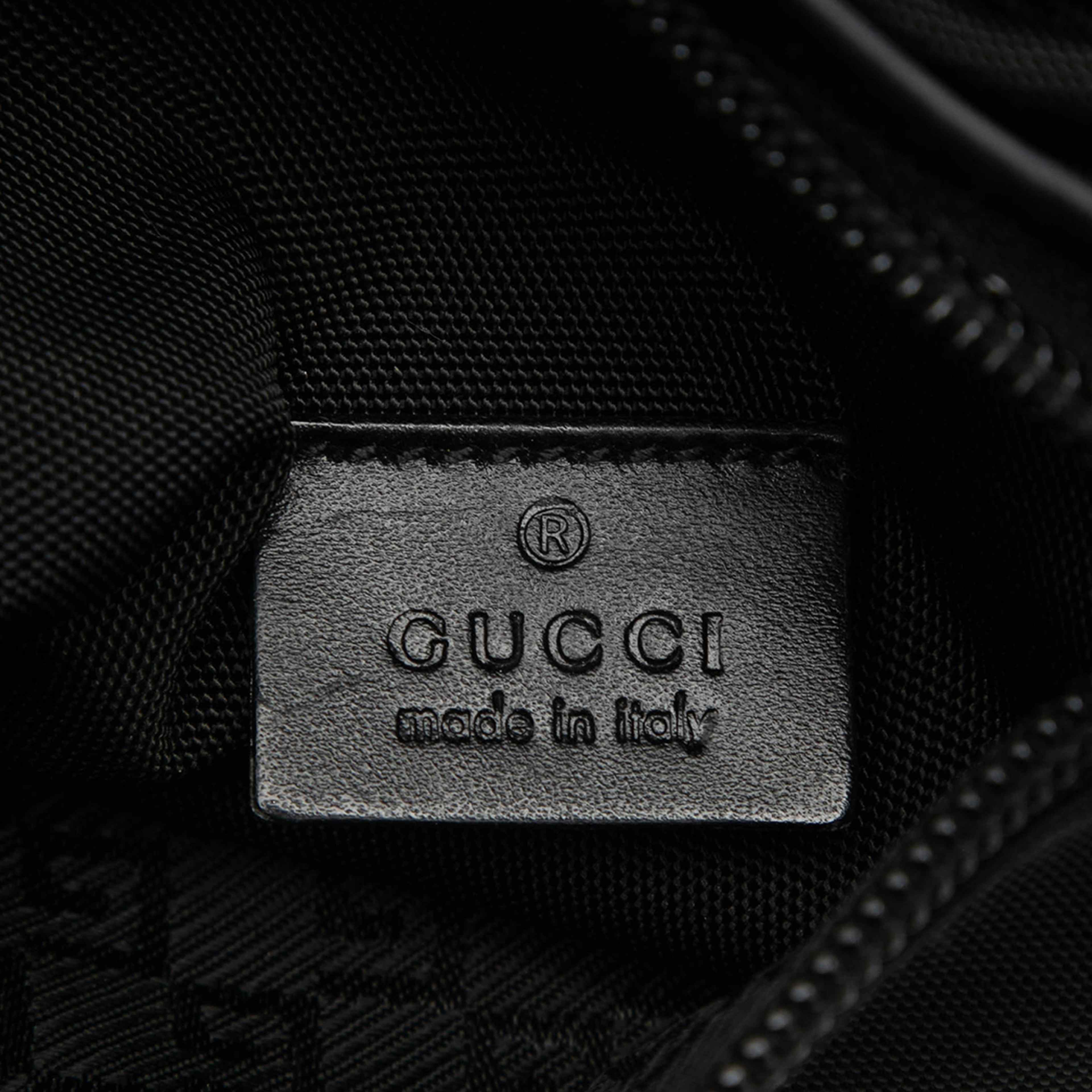 Gucci Nylon Double Pocket Belt Bag, från Luxclusif, i färgen black. Klicka för att öppna bilden i stort format