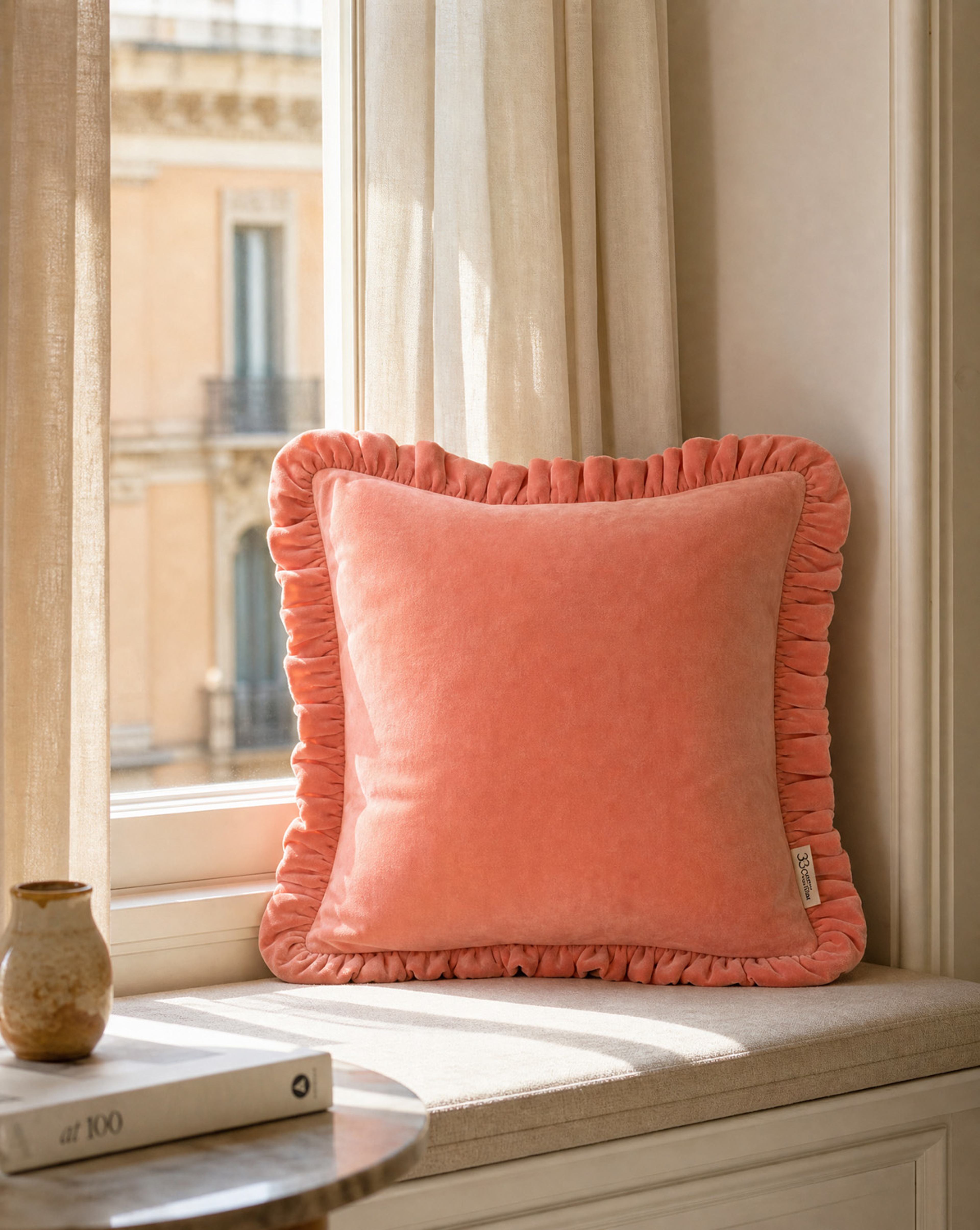 Kuddfodral Frilled, från Classic Collection, i färgen rosa. Klicka för att öppna bilden i stort format