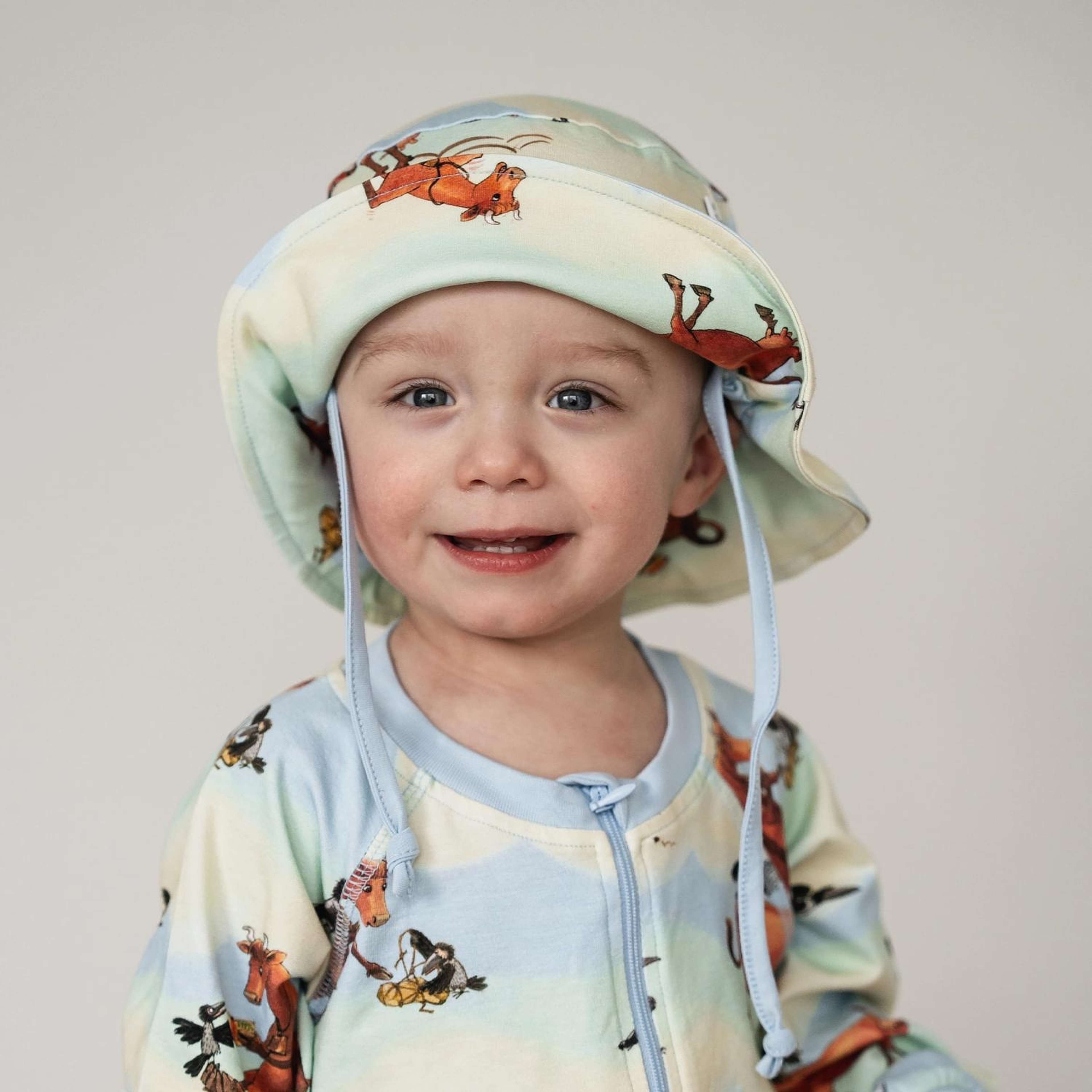 Solhatt Mamma Mu & Kråkan, från Geggamoja, i färgen multi pastell. Klicka för att öppna bilden i stort format