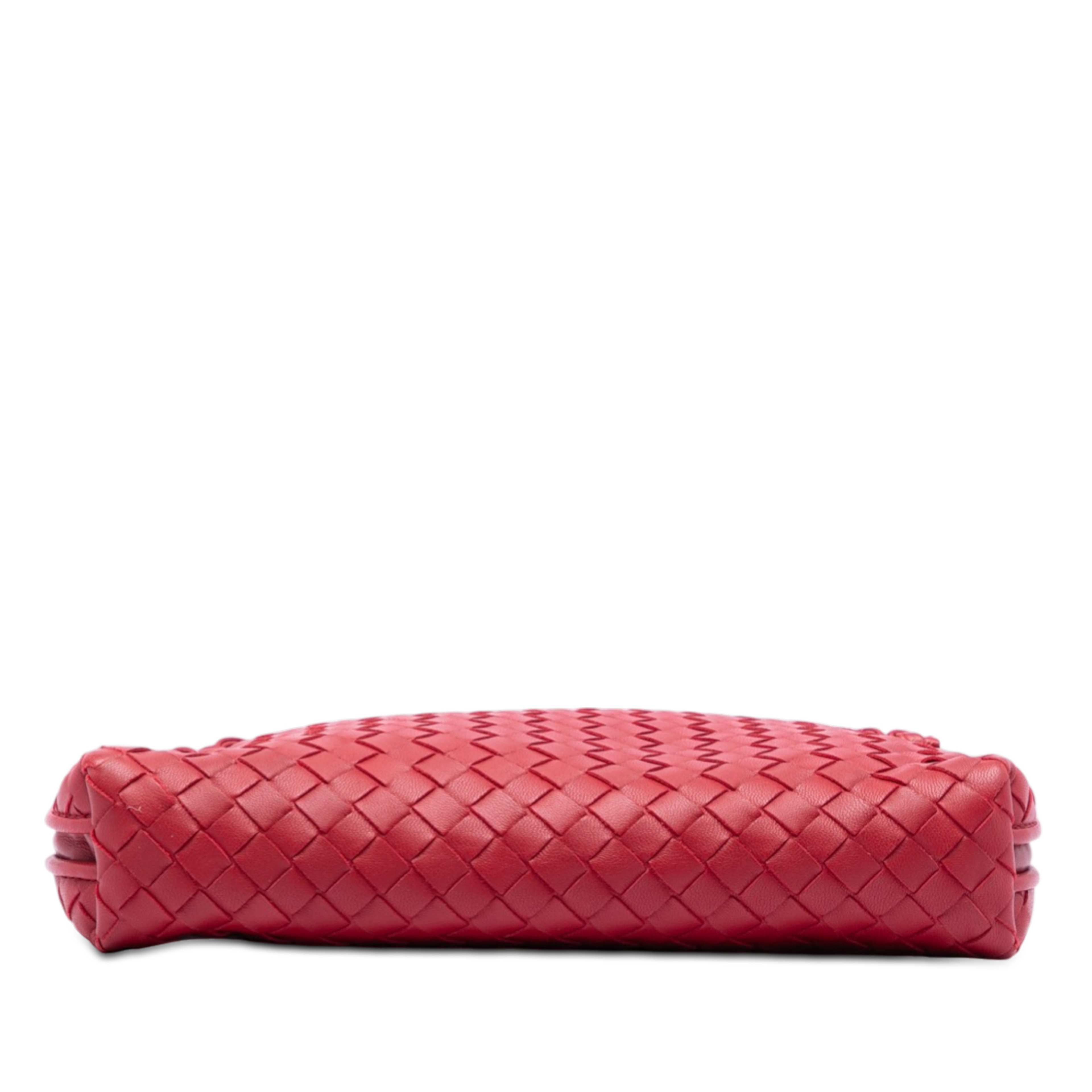 Bottega Veneta Nappa Intrecciato Nodini Crossbody, från Luxclusif, i färgen röd. Klicka för att öppna bilden i stort format