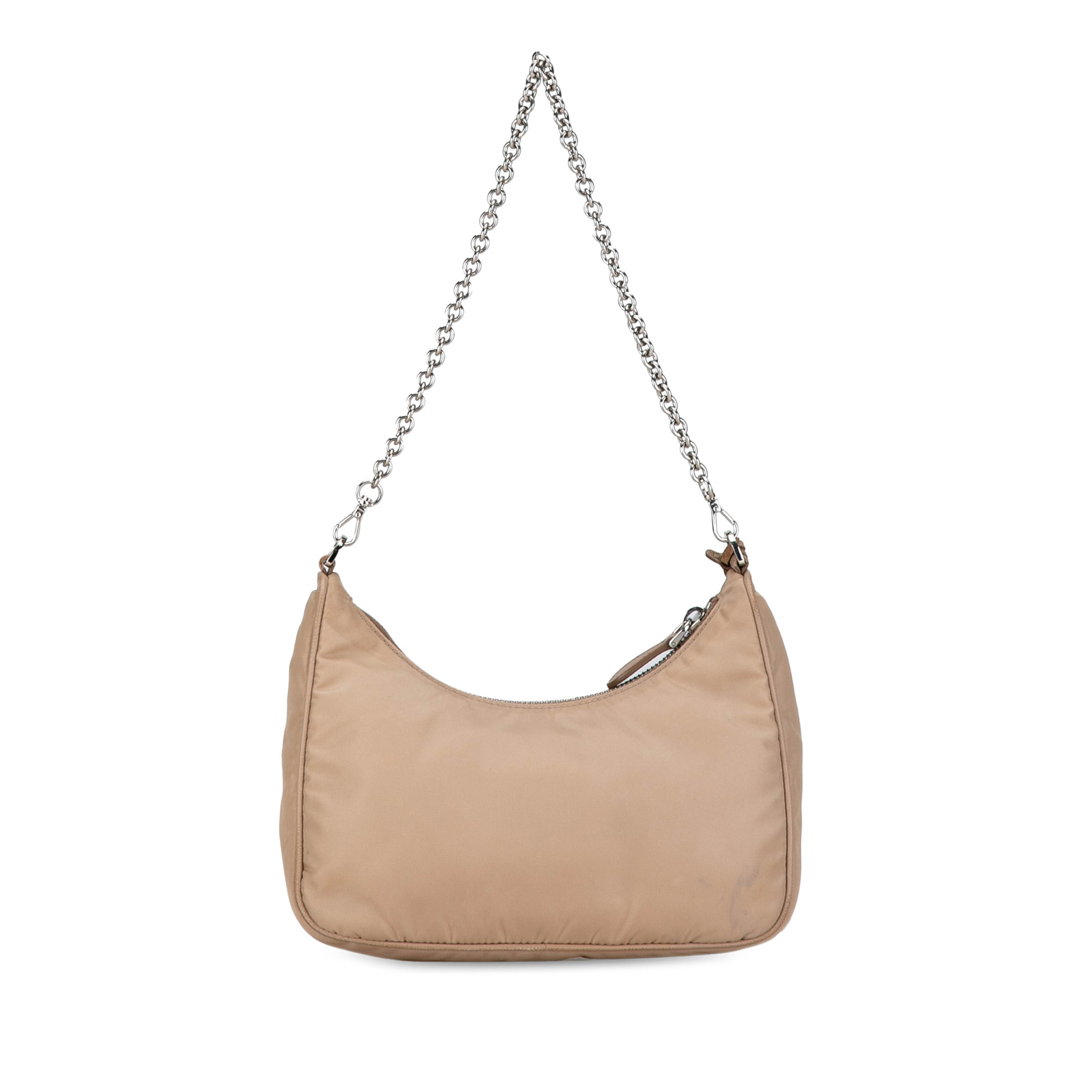 Prada Re-edition 2005 Re-nylon Satchel, från Luxclusif, i färgen nude. Klicka för att öppna bilden i stort format