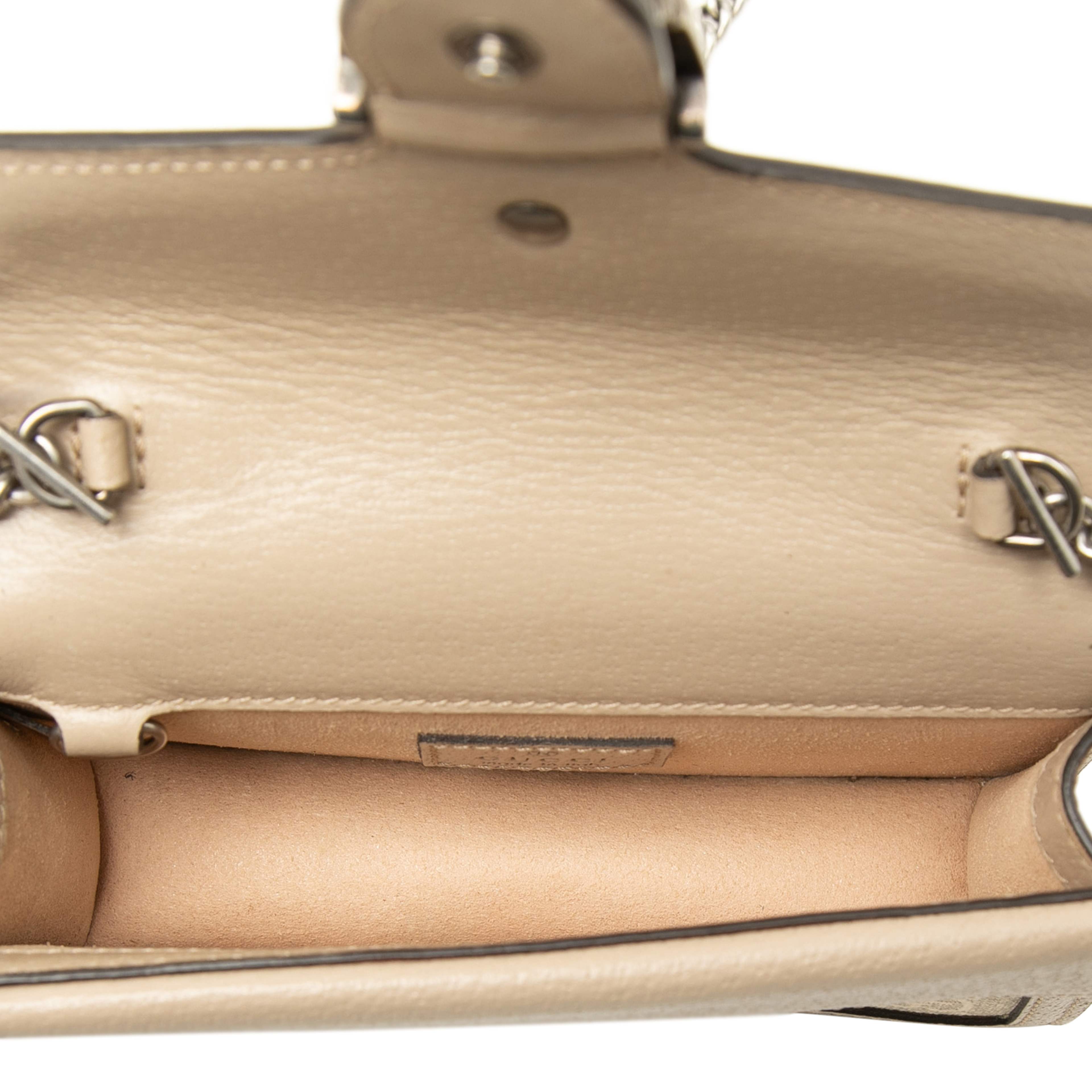 Gucci Mini Gg Supreme Dionysus Crossbody, från Luxclusif, i färgen beige. Klicka för att öppna bilden i stort format