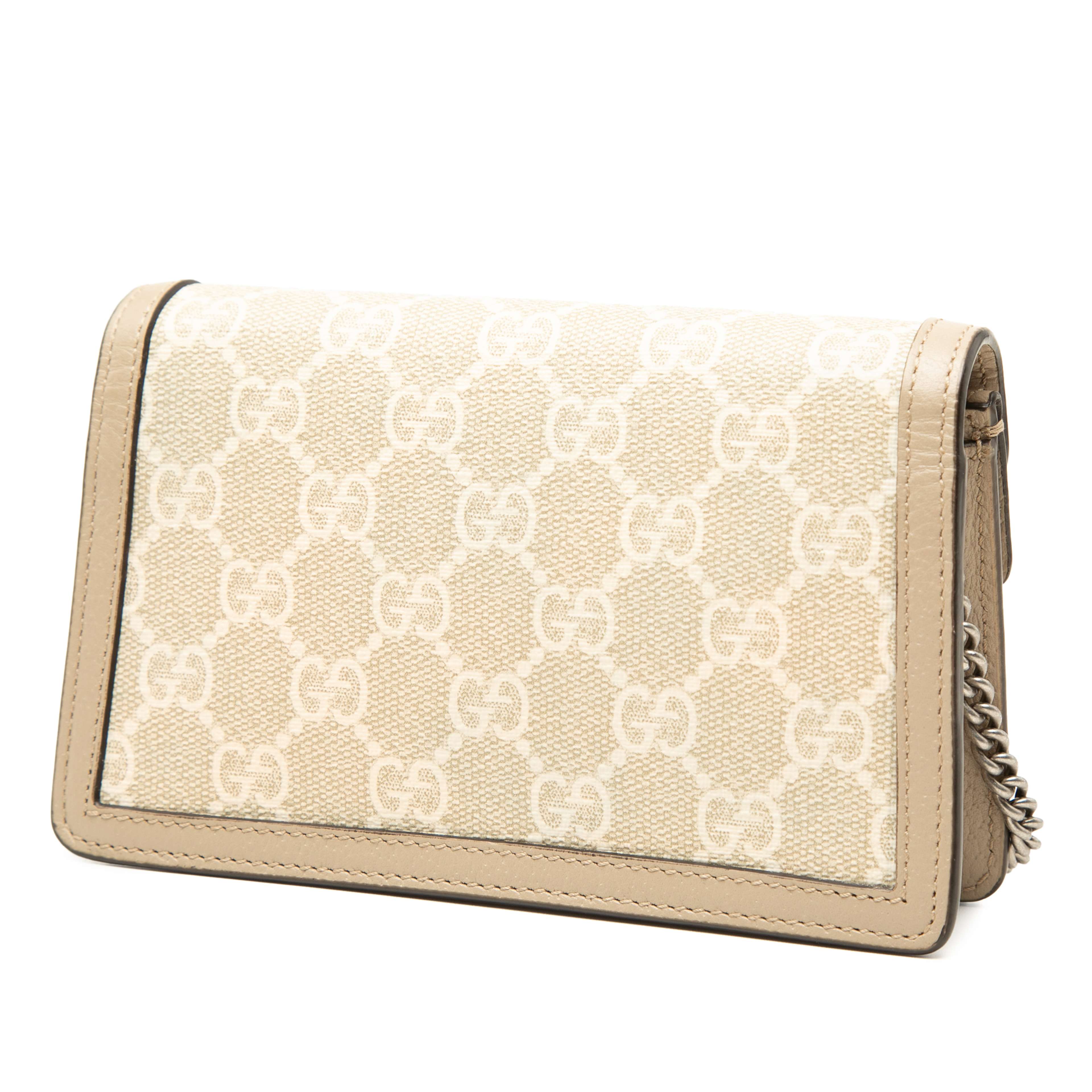 Gucci Mini Gg Supreme Dionysus Crossbody, från Luxclusif, i färgen beige. Klicka för att öppna bilden i stort format