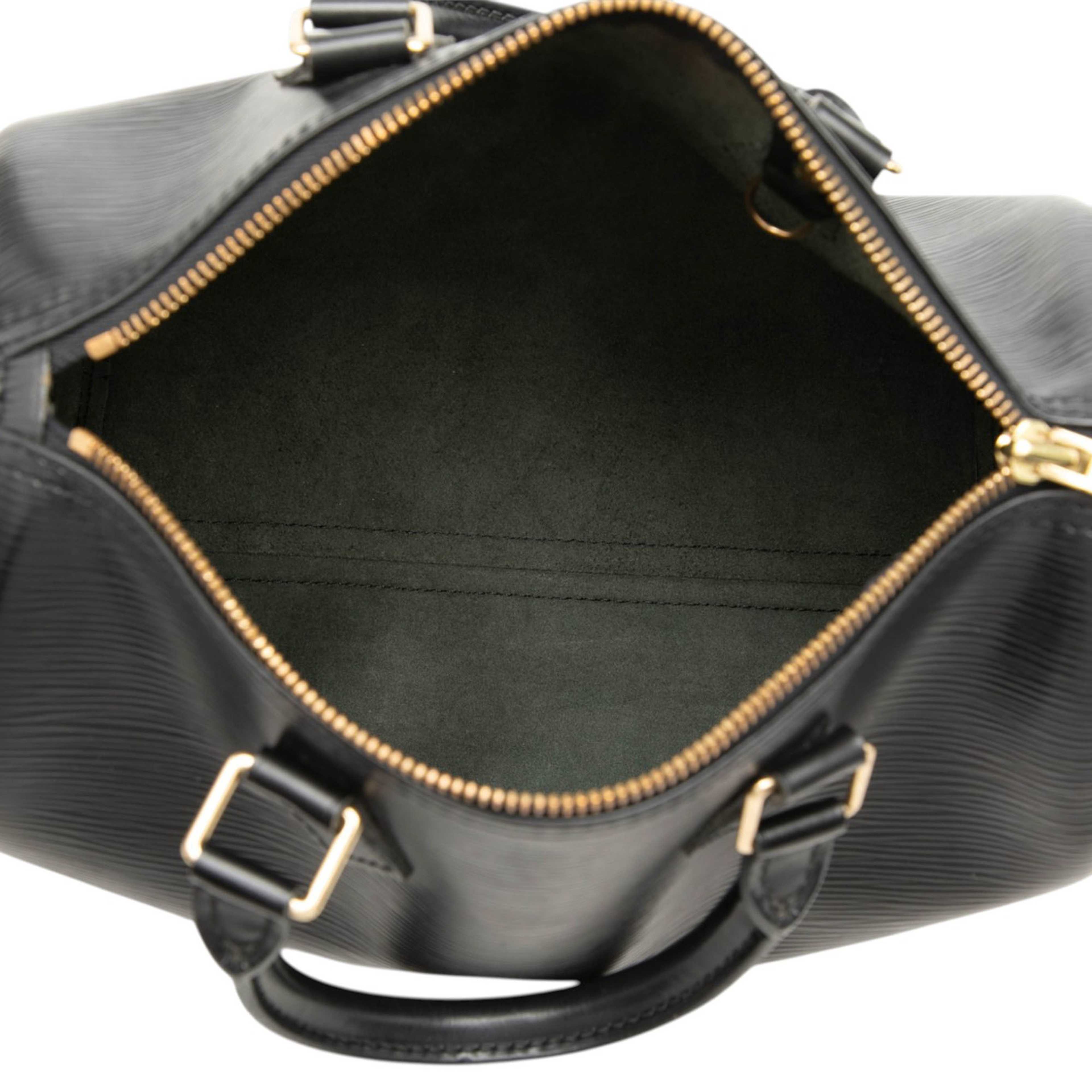 Louis Vuitton Epi Speedy 25, från Luxclusif, i färgen svart. Klicka för att öppna bilden i stort format
