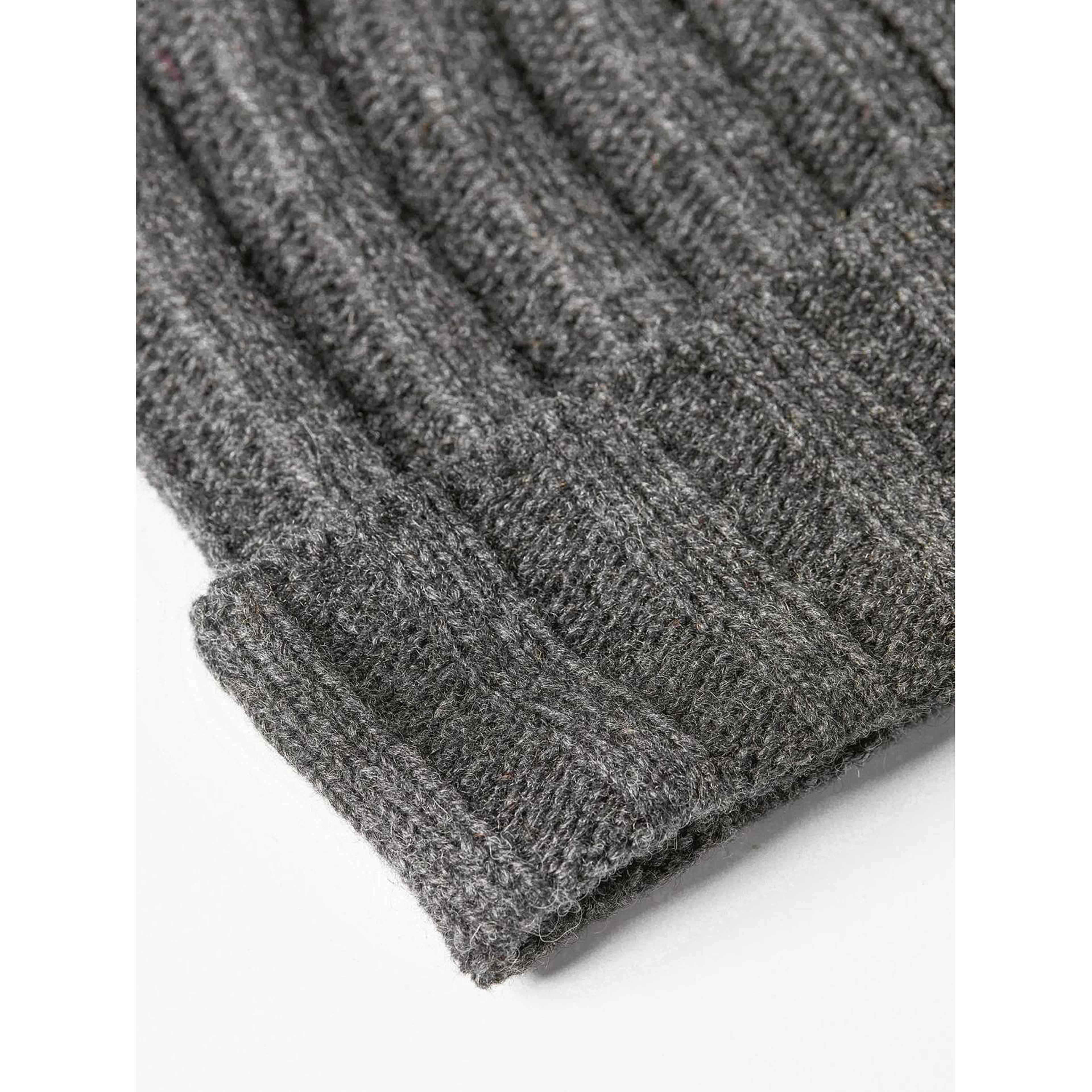Wool Beanie, från John Henric, i färgen ljusgrå. Klicka för att öppna bilden i stort format