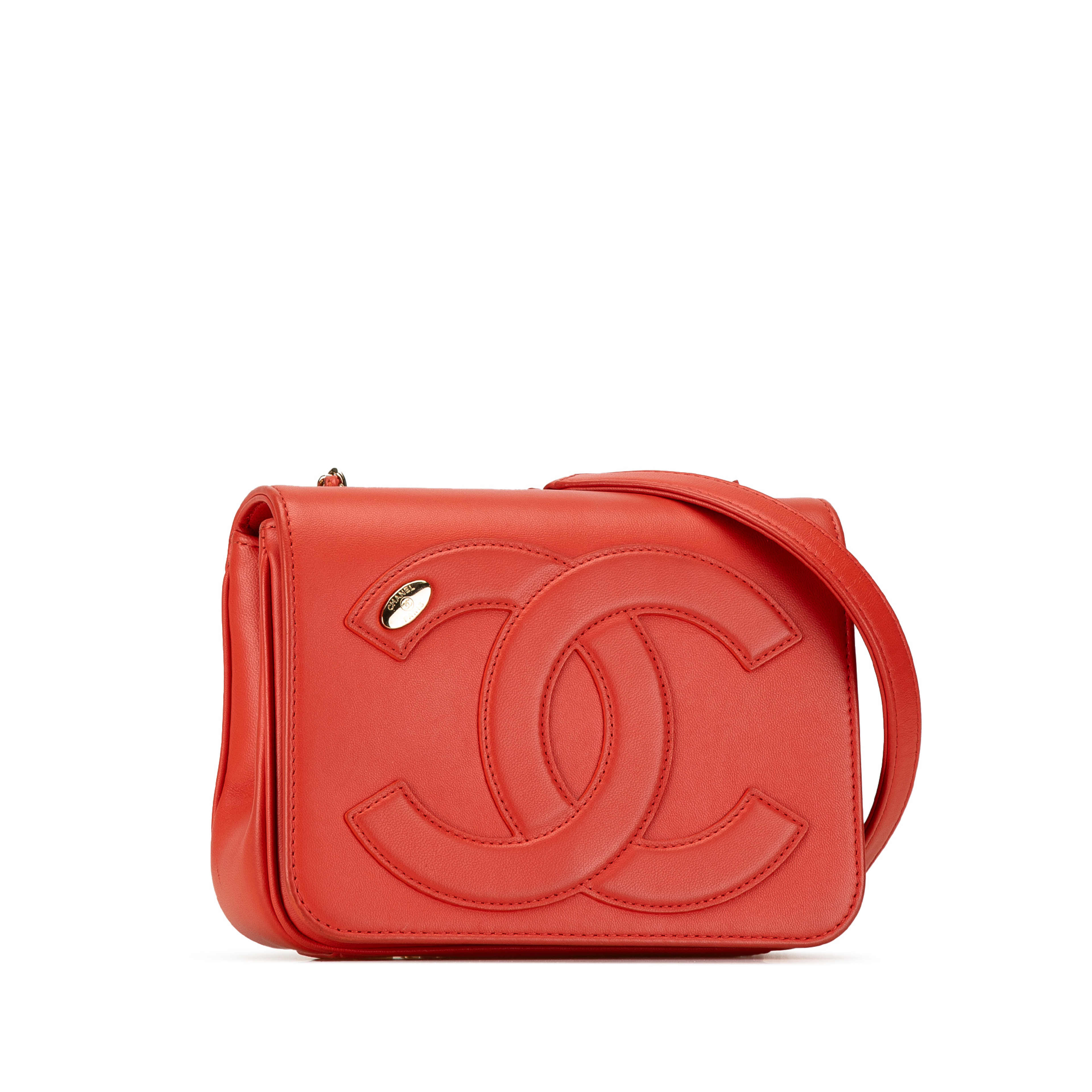 Chanel Lambskin Cc Mania Flap, från Luxclusif, i färgen röd. Klicka för att öppna bilden i stort format
