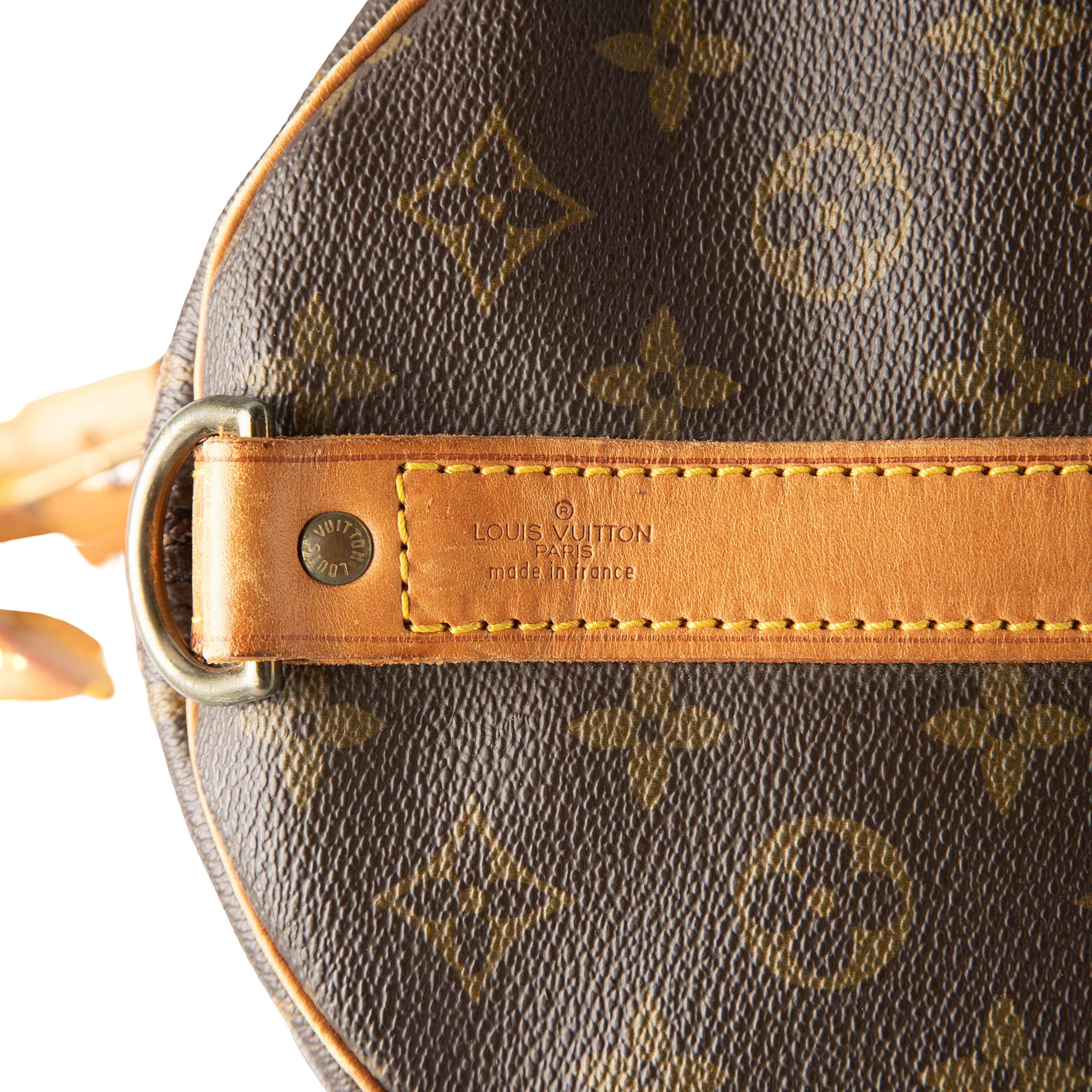 Louis Vuitton Monogram Keepall Bandouliere 60, från Luxclusif, i färgen brun. Klicka för att öppna bilden i stort format